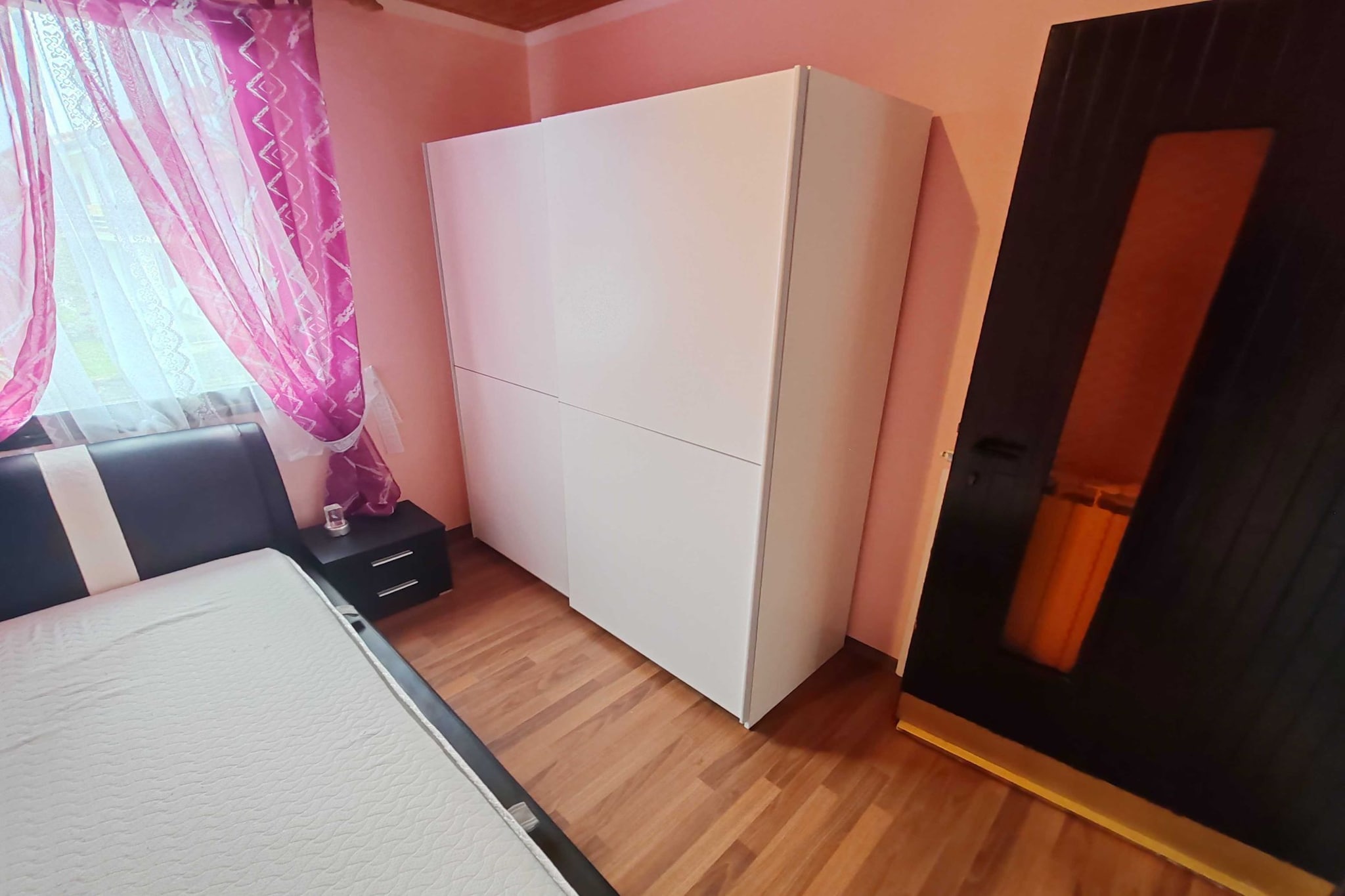 Portoroz Spacious Apartment with Garden and BBQ - Two Bedroom Apartment with Terrace-Slaapkamer