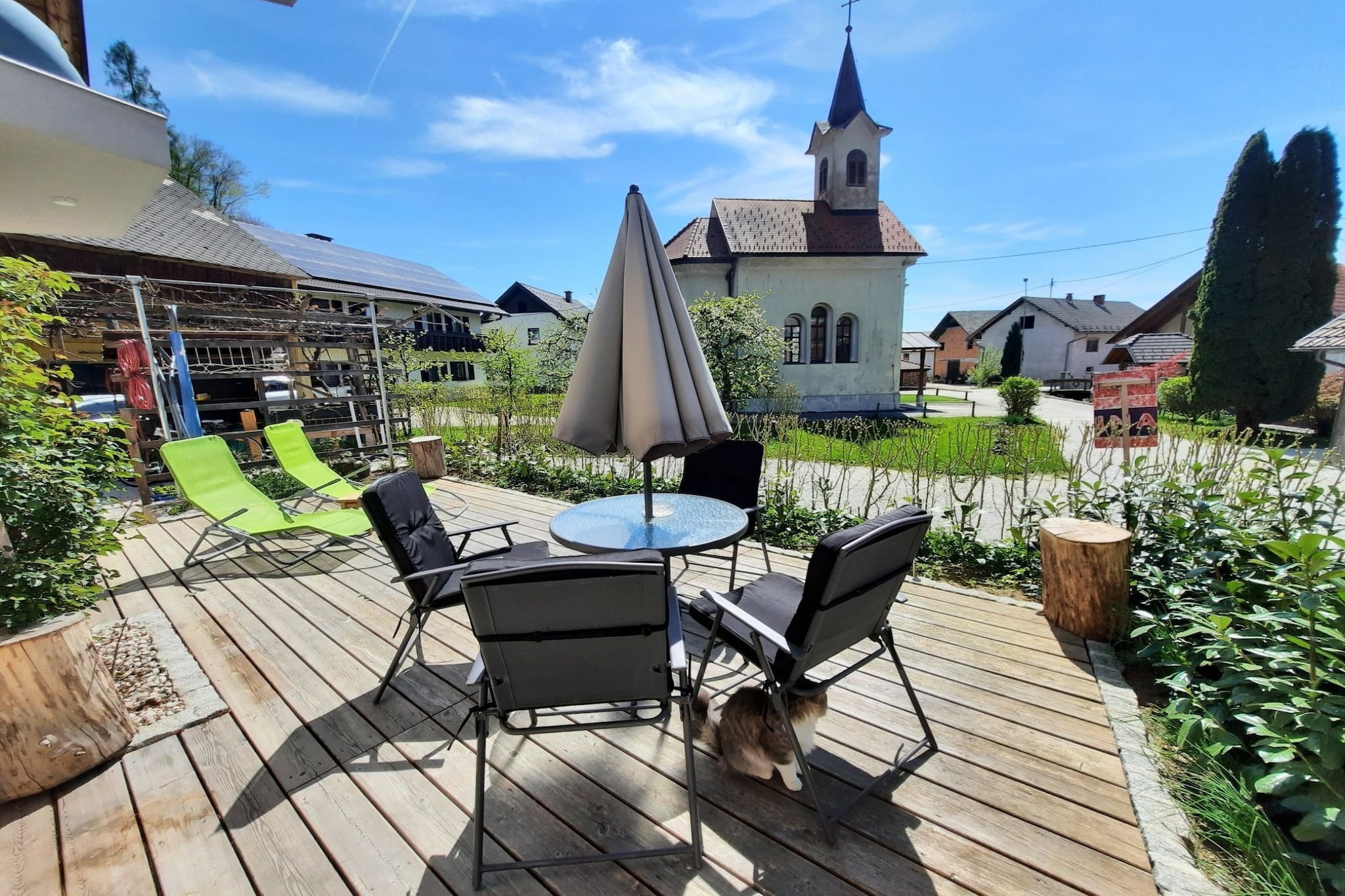 Modern and Pleasant Kamnik Apartment with Terrace - One Bedroom Apartment with Terrace-Outdoor