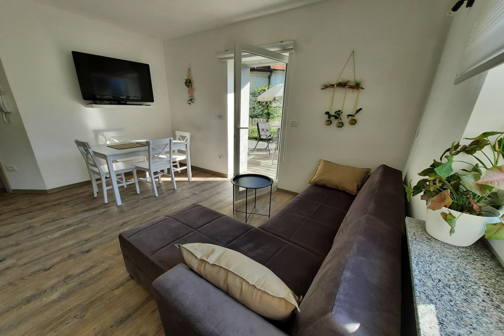 Modern and Pleasant Kamnik Apartment with Terrace - One Bedroom Apartment with Terrace-Living room