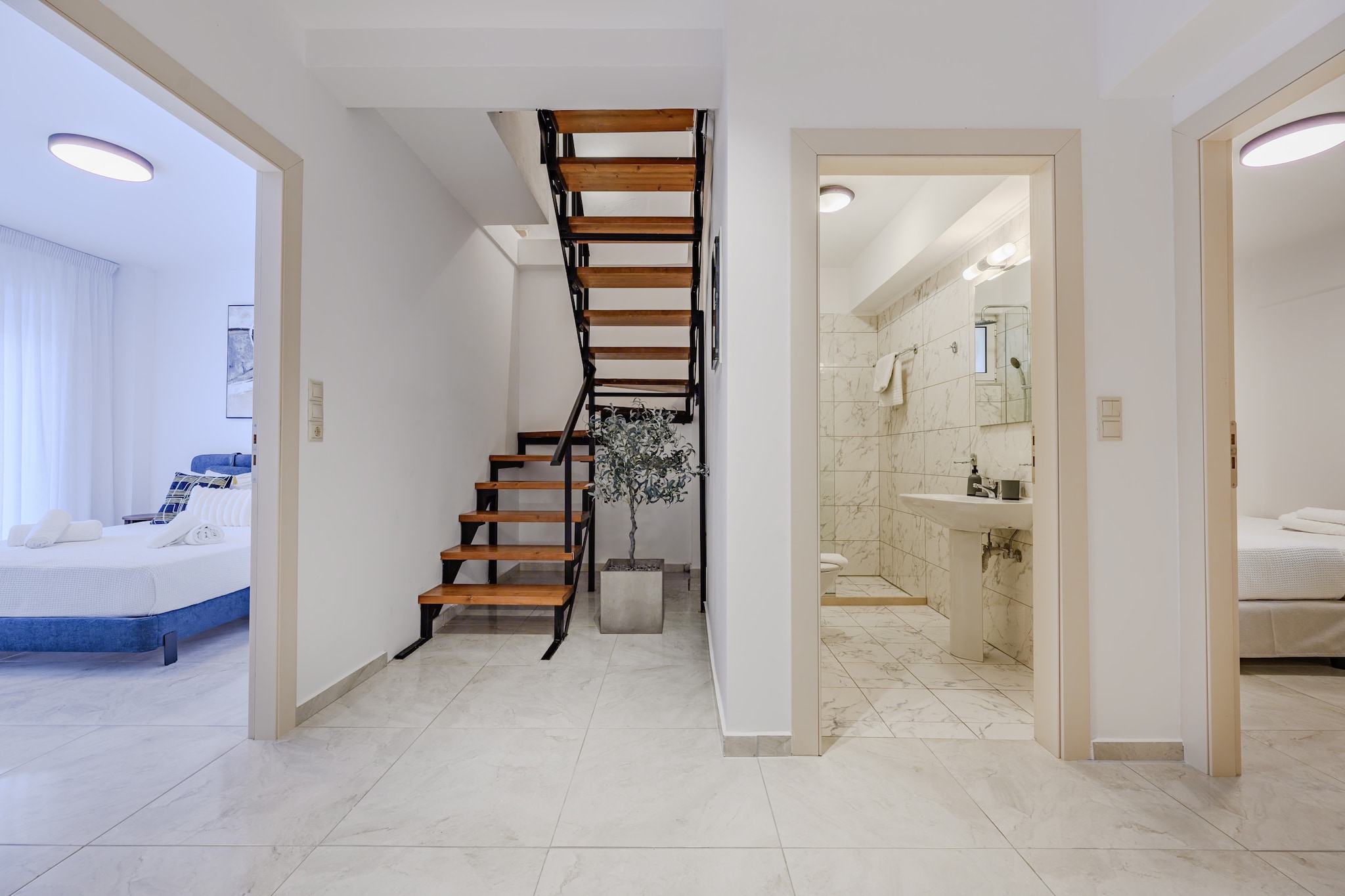 Foothills Tangerine Villa-Palier