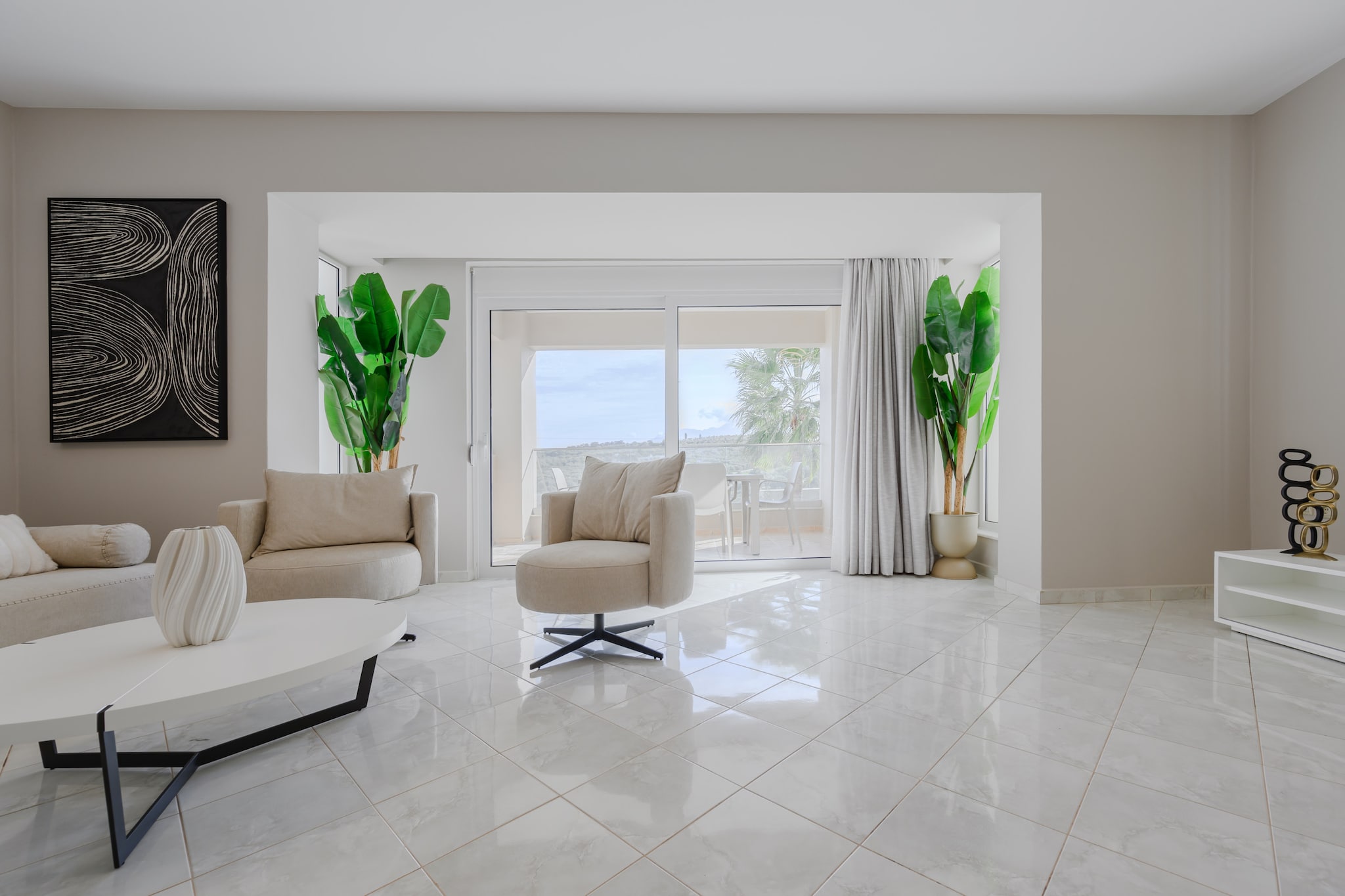 Foothills Turquoise Villa-Salon
