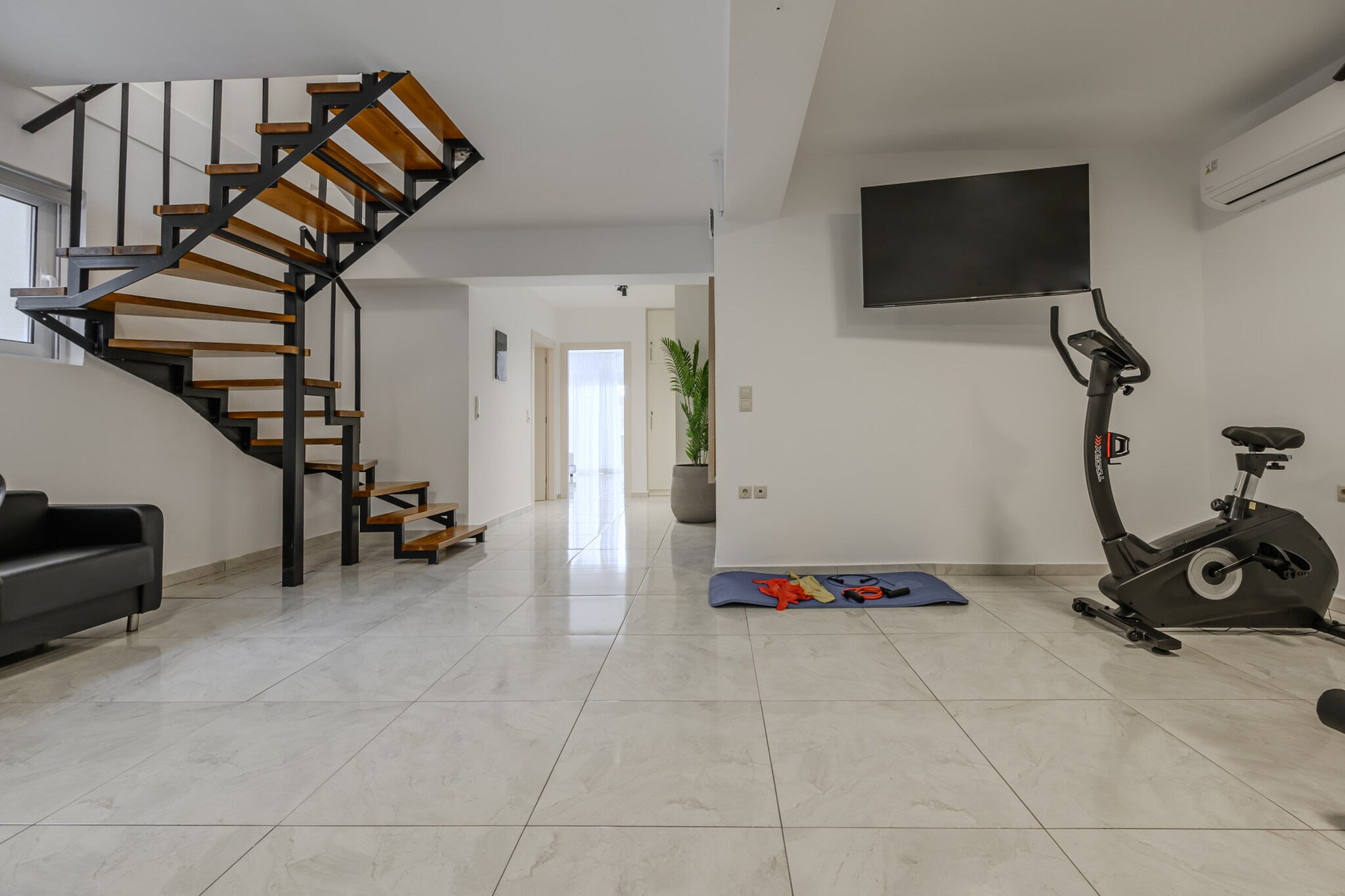 Foothills Turquoise Villa-Palier