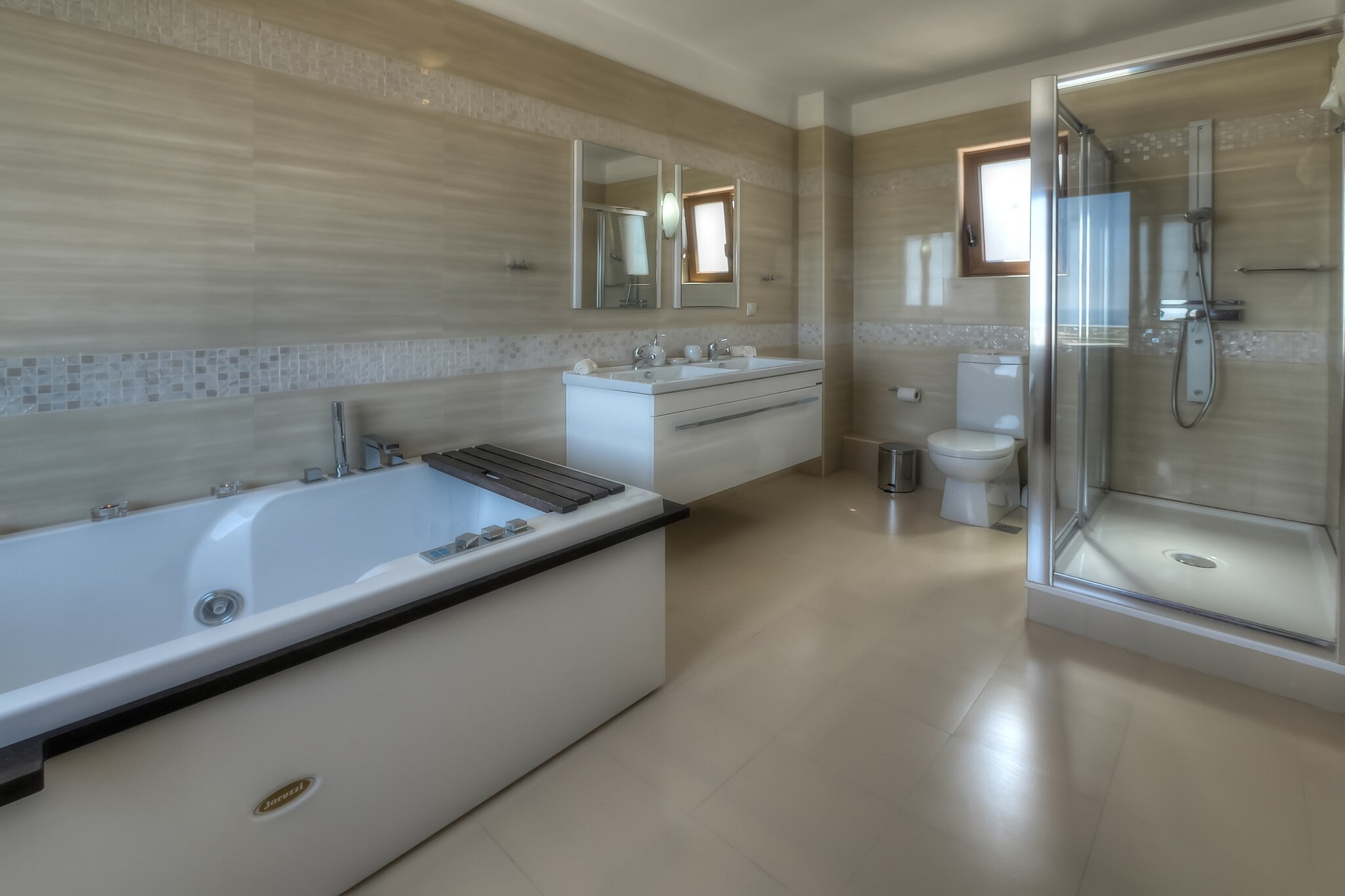Arios Lux Villa-Badkamer