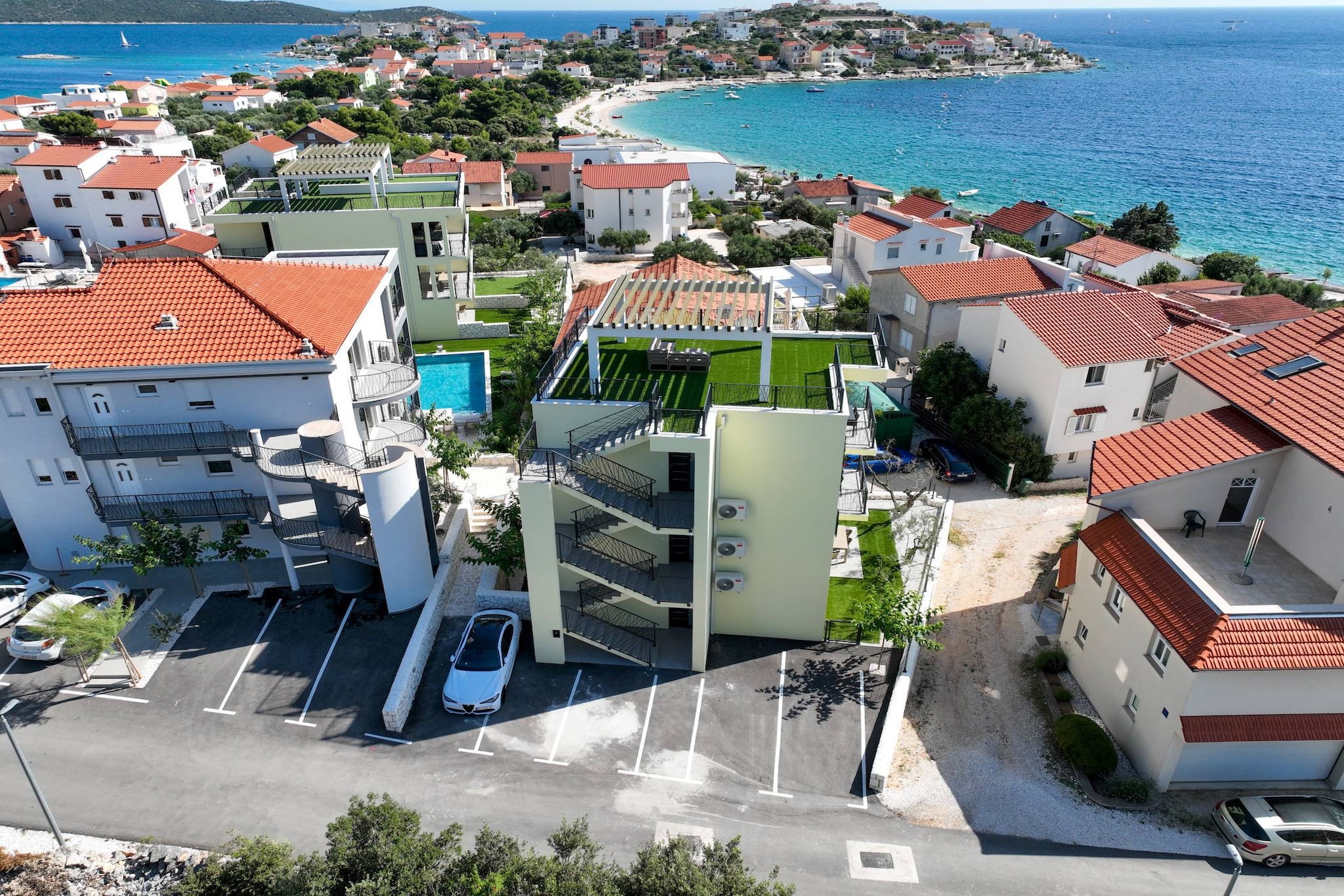 Luxury Living at Horizon Retreat - Premium Two Bedroom Apartment (owner West S5)-Outdoor