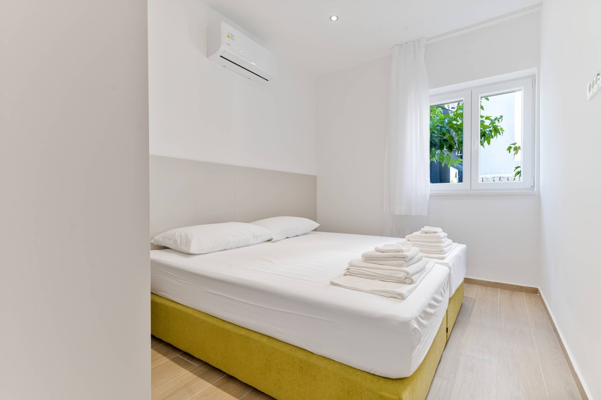 Luxury Living at Horizon Retreat - Premium Two Bedroom Apartment (owner West S5)-Bedroom