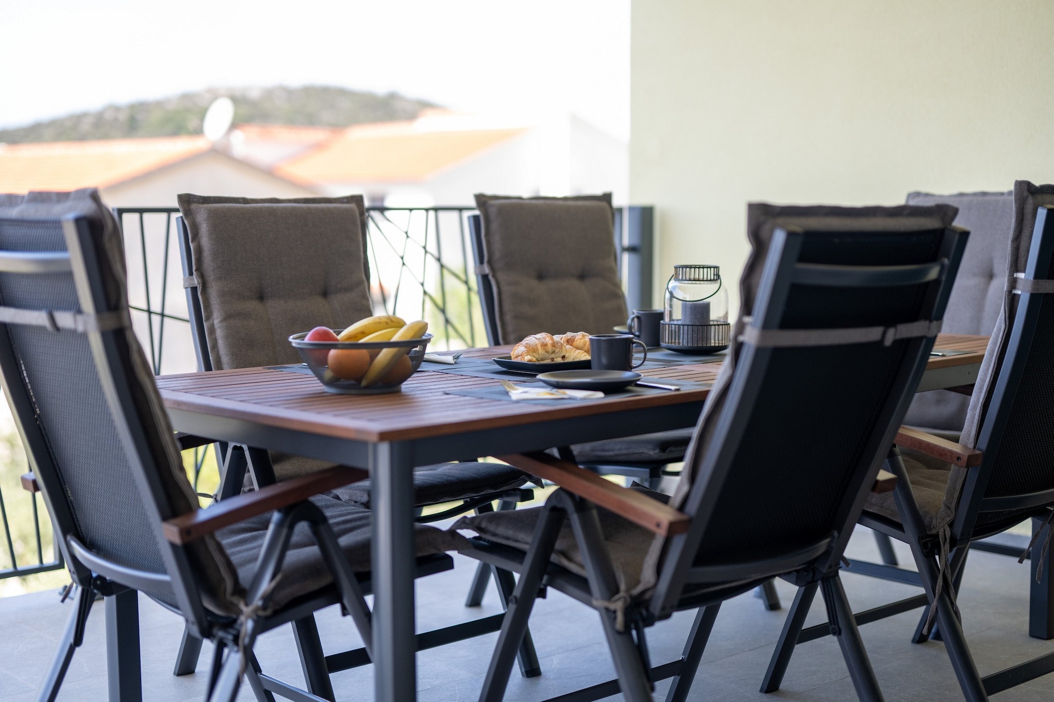 Luxury Living at Horizon Retreat - Deluxe Two Bedroom Apartment (owner  West S6)-Terrace balcony