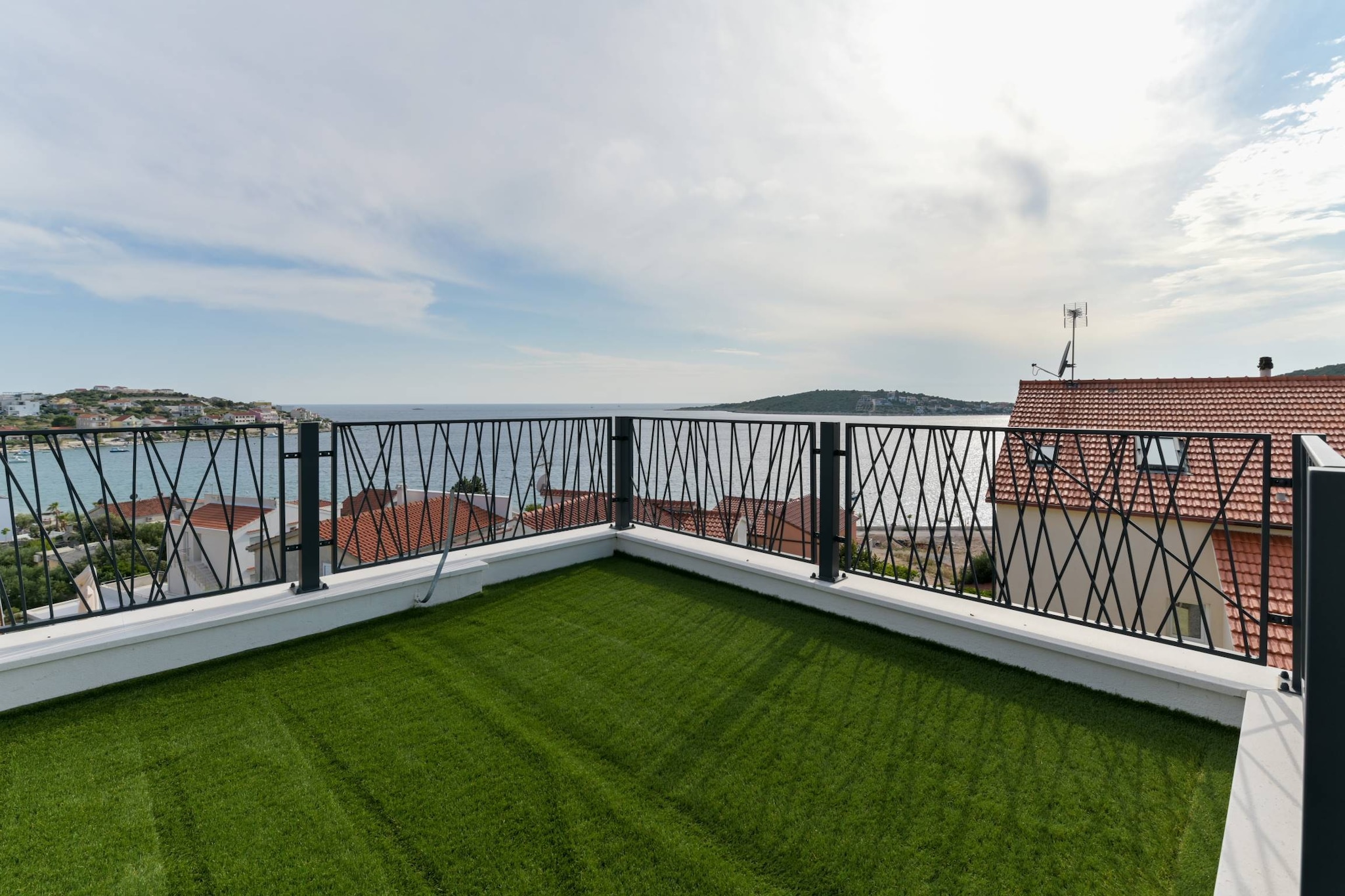 Luxury Living at Horizon Retreat - Standard Two Bedroom Apartment (Owner West S7)-Gardens summer