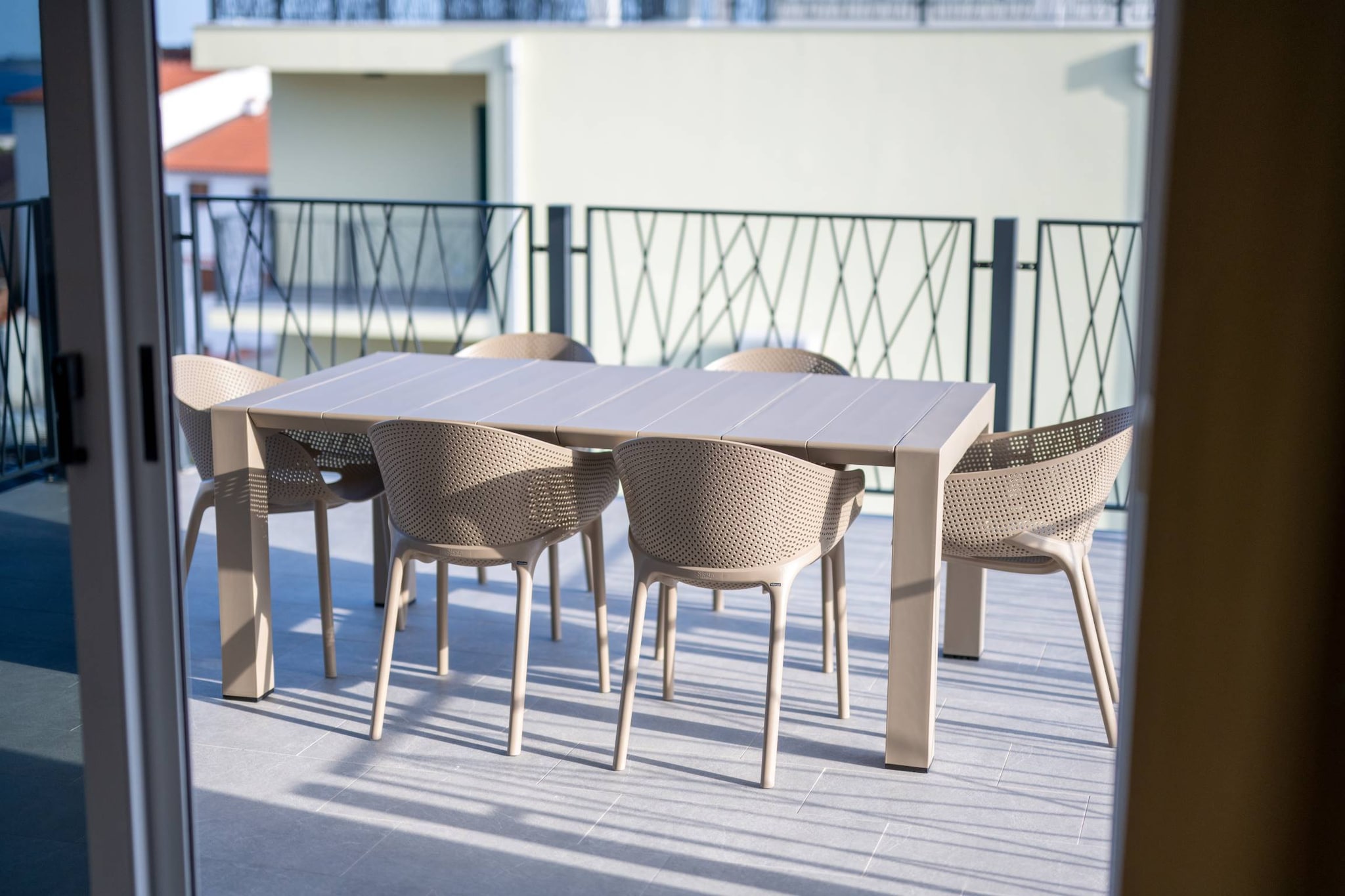 Luxury Living at Horizon Retreat - Comfort Three Bedroom Apartment (owner Central S8)-Terrace balcony
