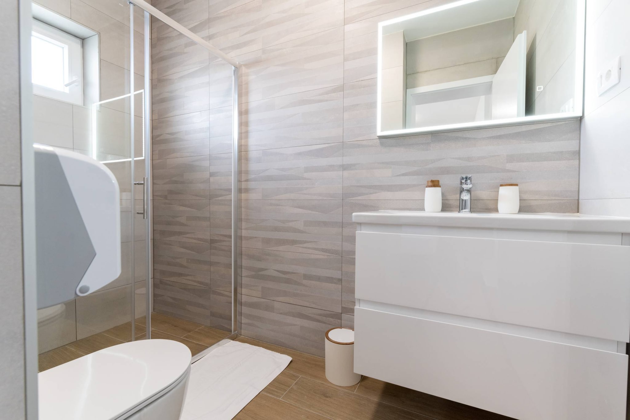 Luxury Living at Horizon Retreat - Comfort Three Bedroom Apartment (owner Central S8)-Bathroom
