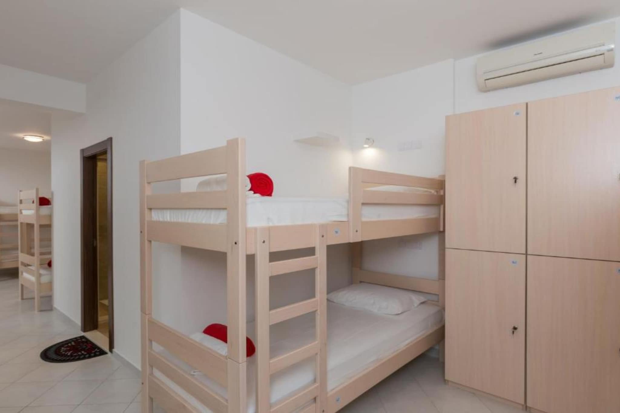 Hostel Free Bird - Bed in Four Bed Mixed Dormitory Room 2  (C)-Bedroom