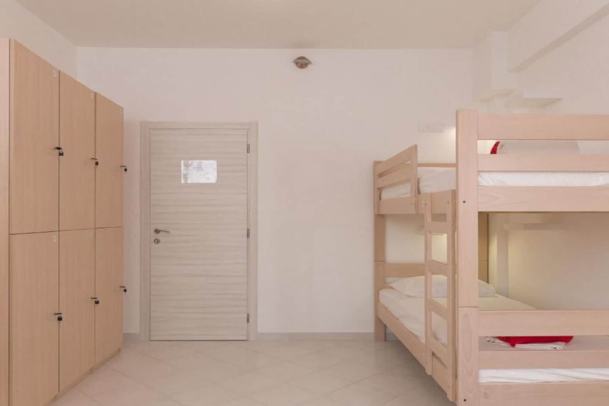Hostel Free Bird - Bed in Four Bed Mixed Dormitory Room 2  (C)-Bedroom