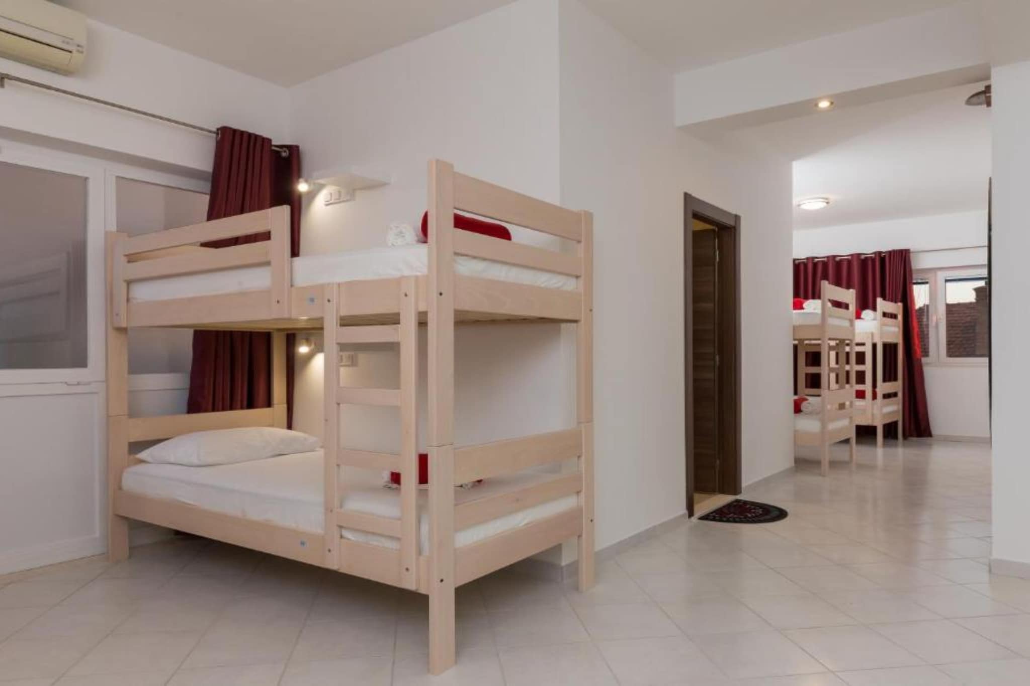 Hostel Free Bird - Bed in Four Bed Mixed Dormitory Room 2  (C)-Bedroom