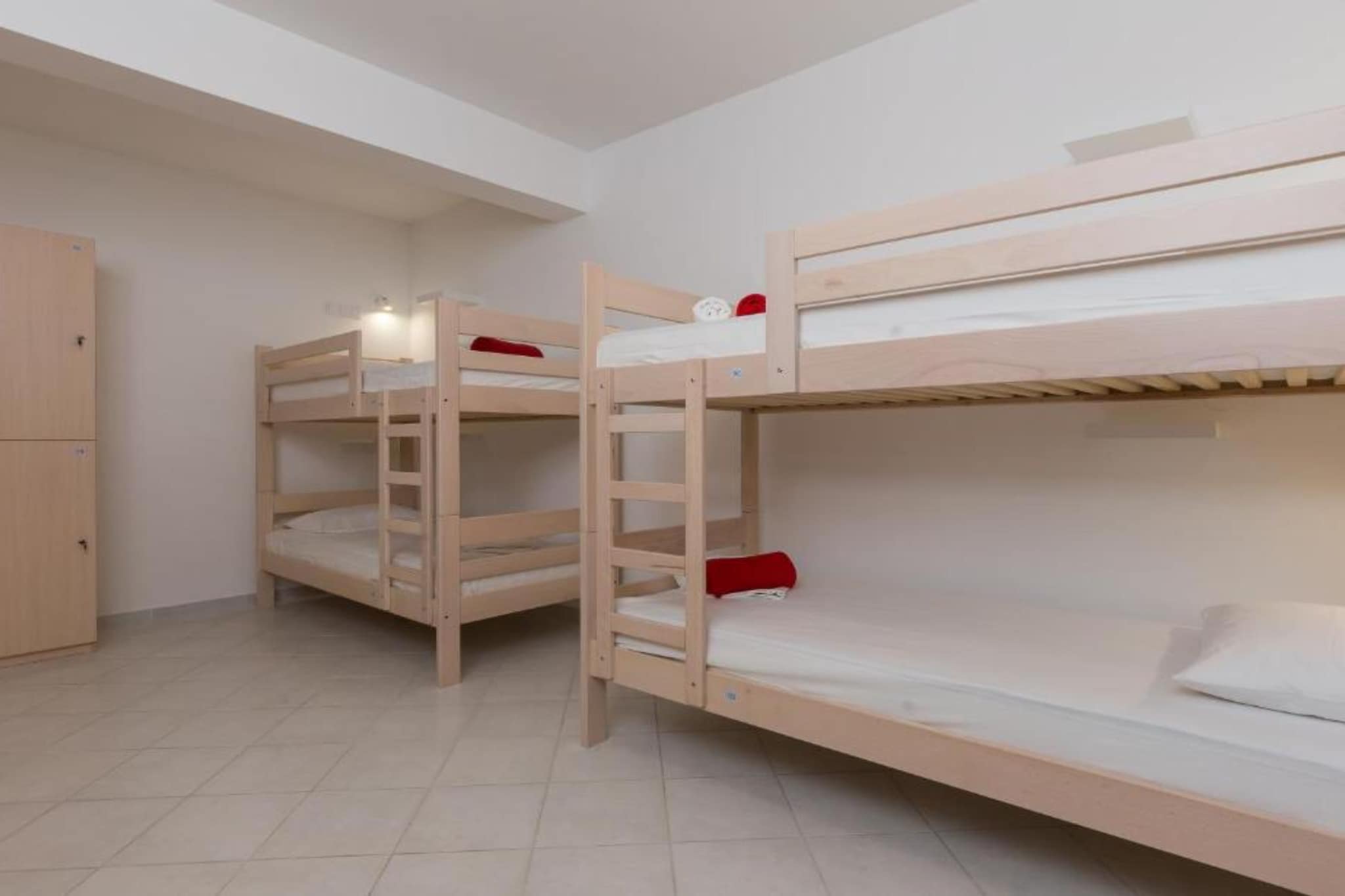 Hostel Free Bird - Bed in Four Bed Mixed Dormitory Room 2  (C)-Bedroom