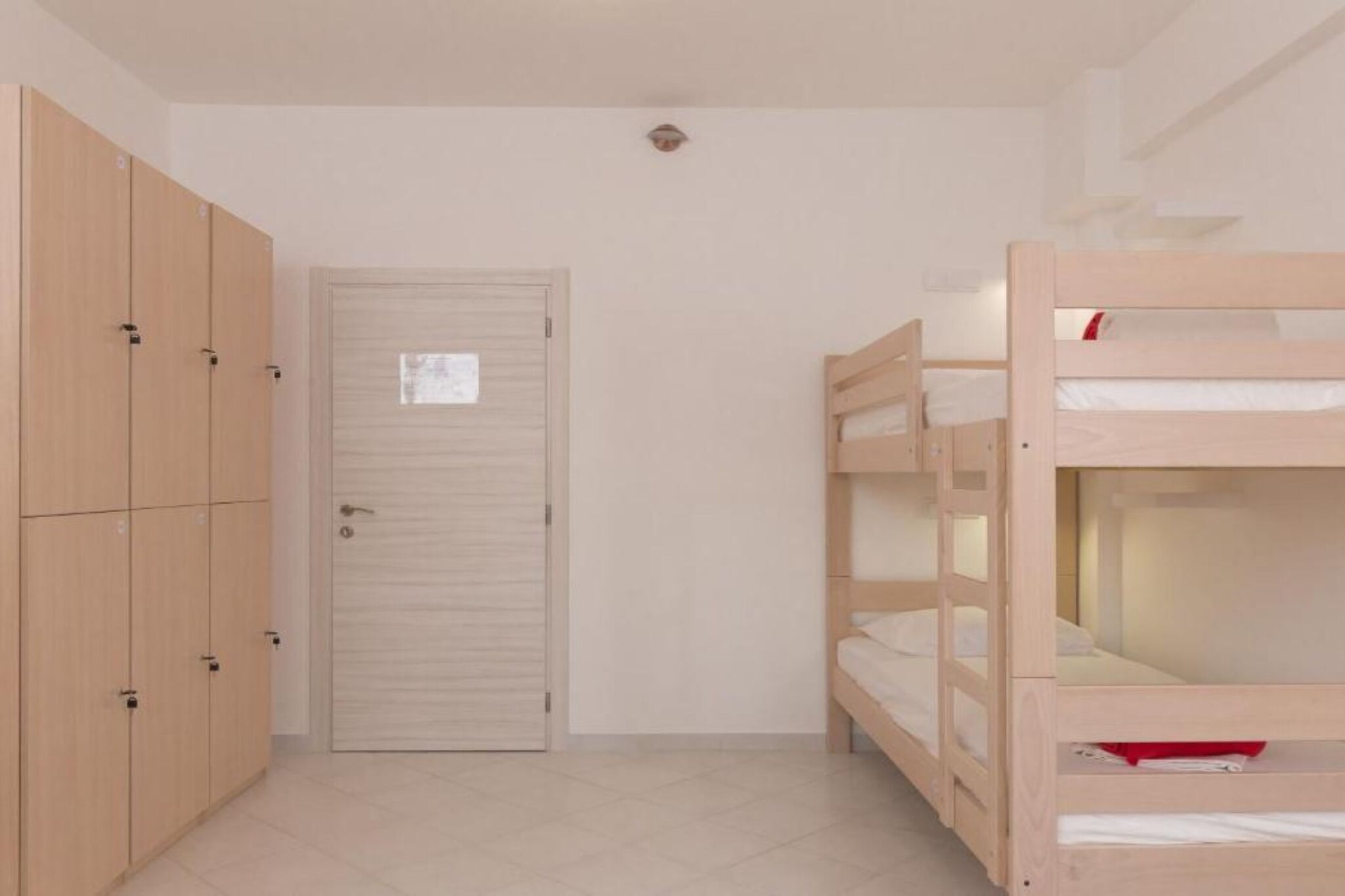 Hostel Free Bird  - Bed in Ten Bed Mixed Dormitory Room 5 (G)-Schlafzimmer