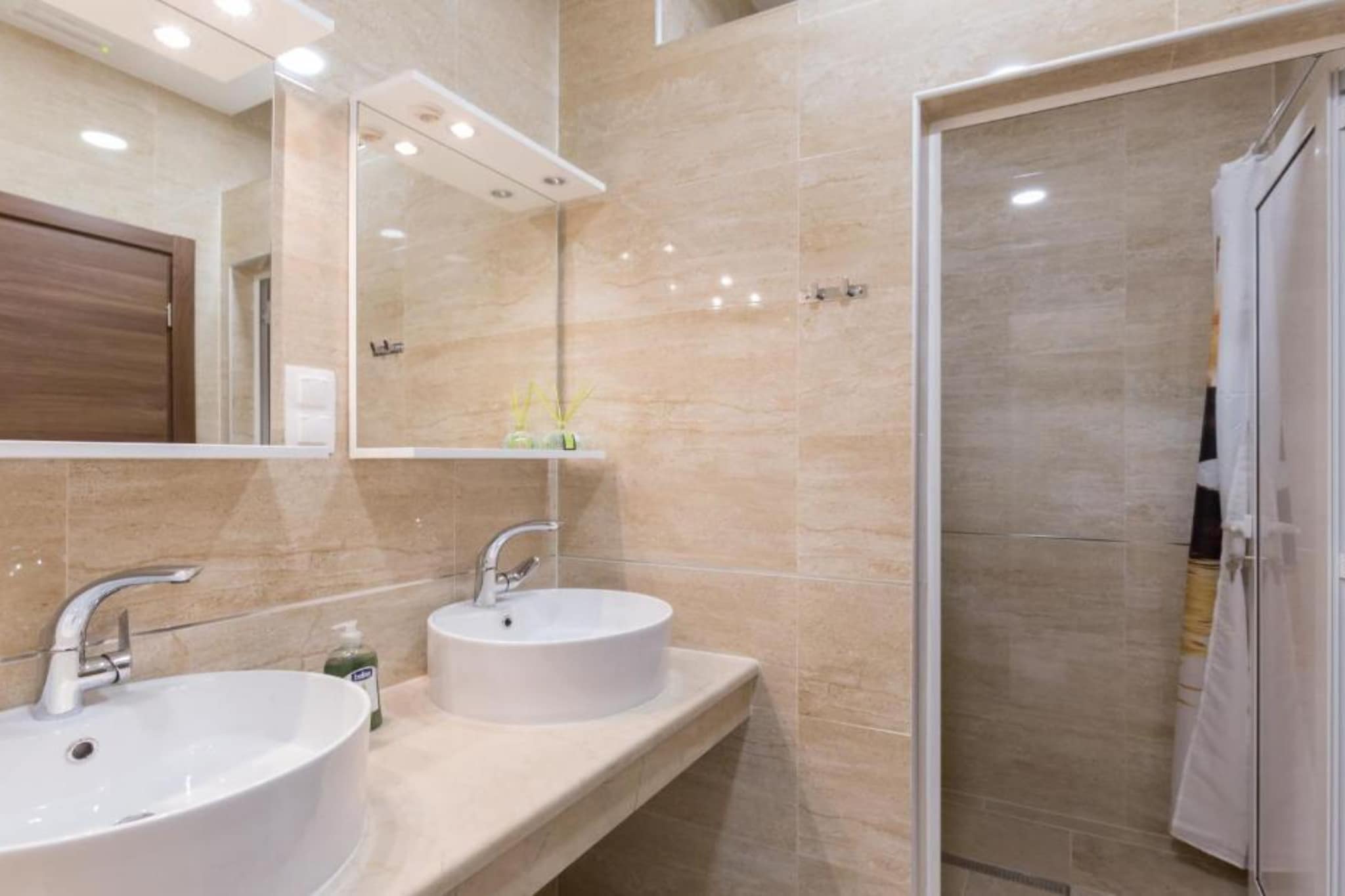 Hostel Free Bird - Bed in Five Bed Mixed Dormitory Room 4 (A)-Salle de bain