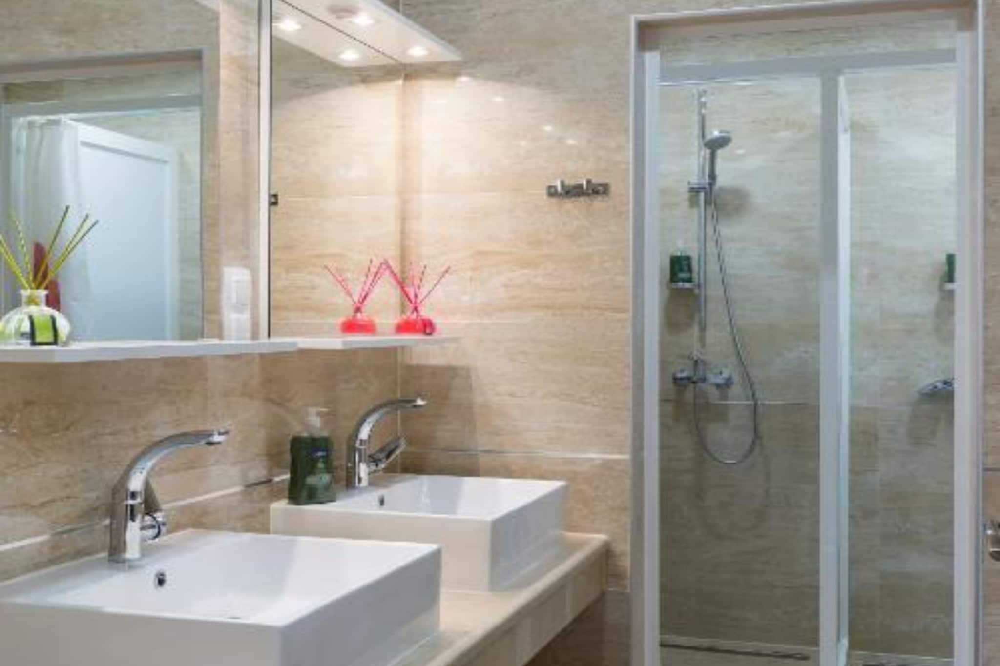 Hostel Free Bird - Bed in Five Bed Mixed Dormitory Room 4 (A)-Salle de bain