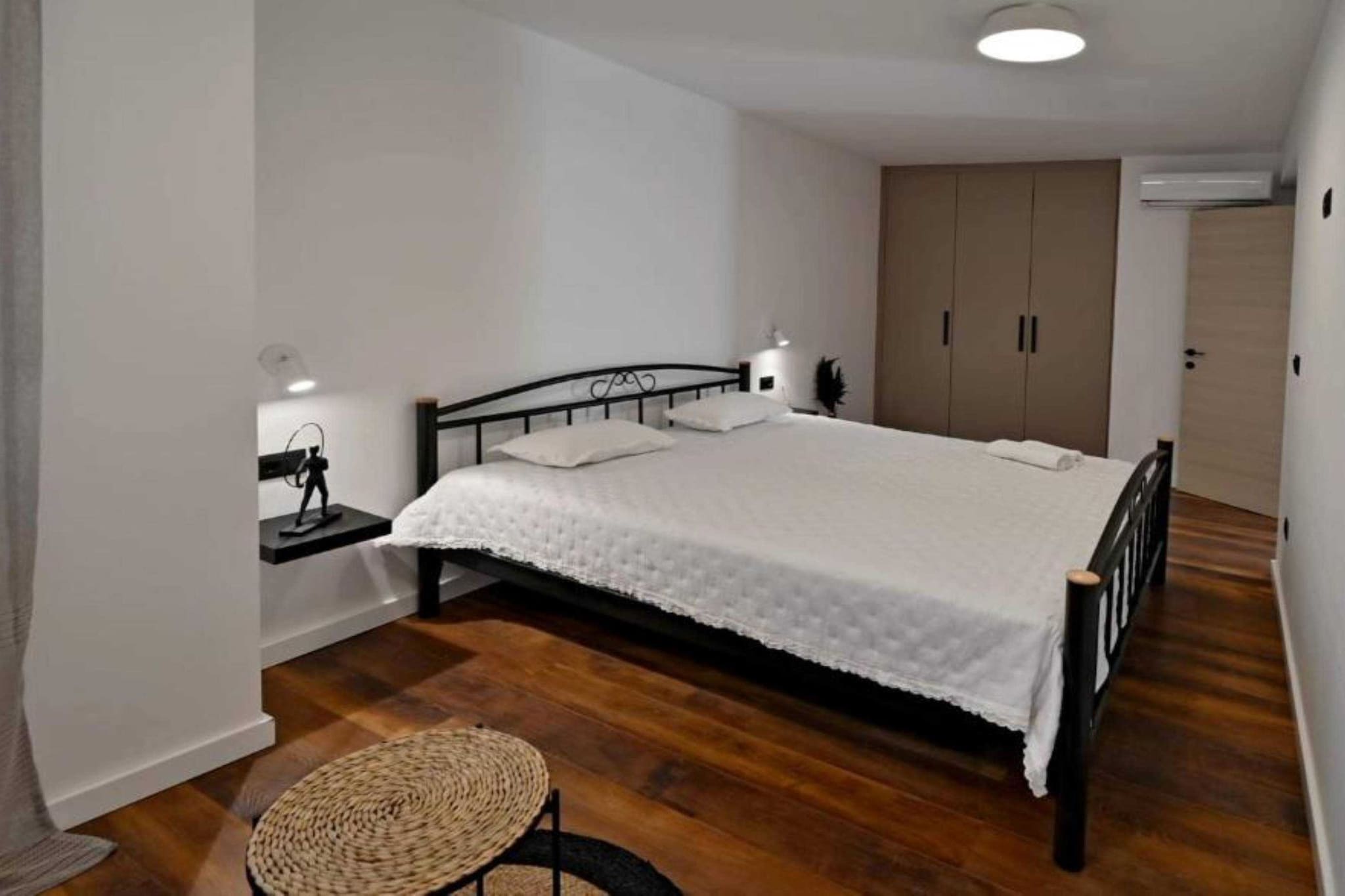 Luxury Slatine Apartments with Terrace and Garden - One Bedroom Apartment with Terrace-Chambre