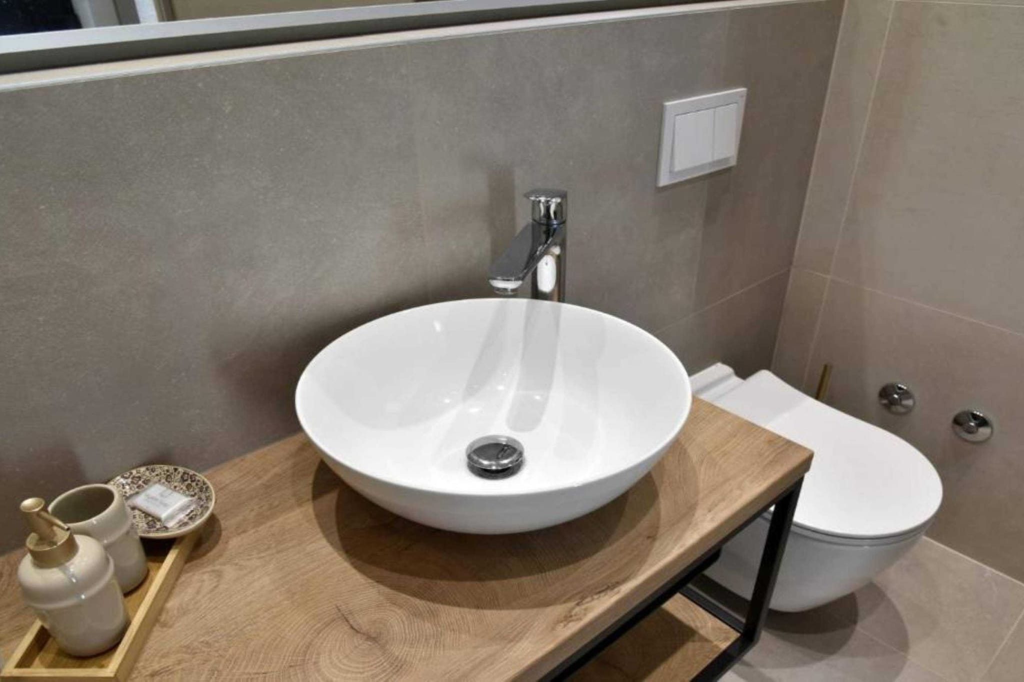 Luxury Slatine Apartments with Terrace and Garden - One Bedroom Apartment with Terrace-Salle de bain