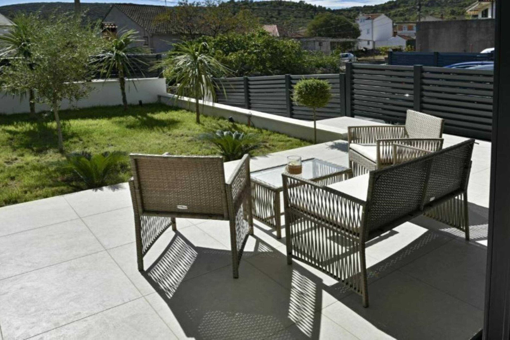 Luxury Slatine Apartments with Terrace and Garden - Two Bedroom Apartment with Terrace