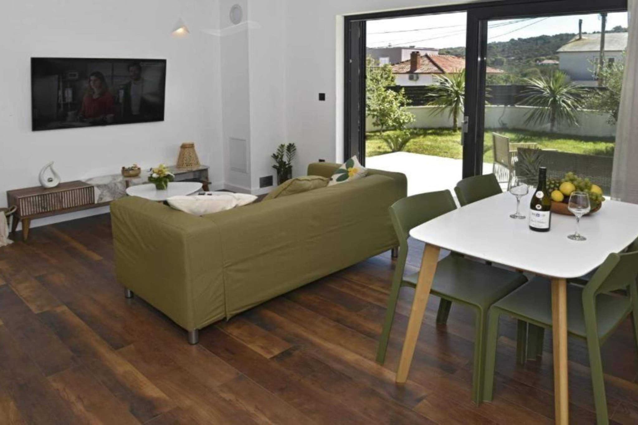 Luxury Slatine Apartments with Terrace and Garden - Two Bedroom Apartment with Terrace-Salon