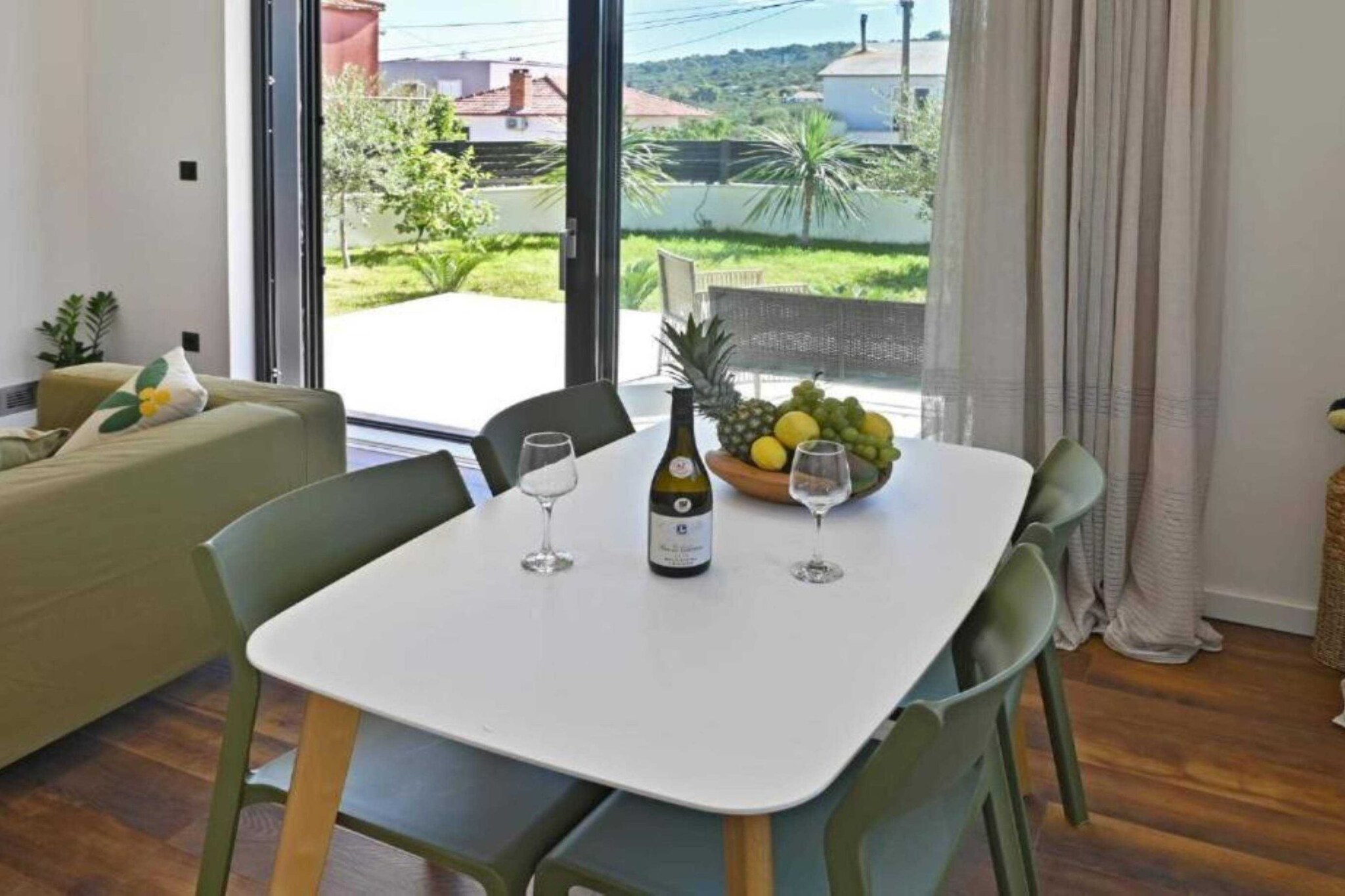 Luxury Slatine Apartments with Terrace and Garden - Two Bedroom Apartment with Terrace