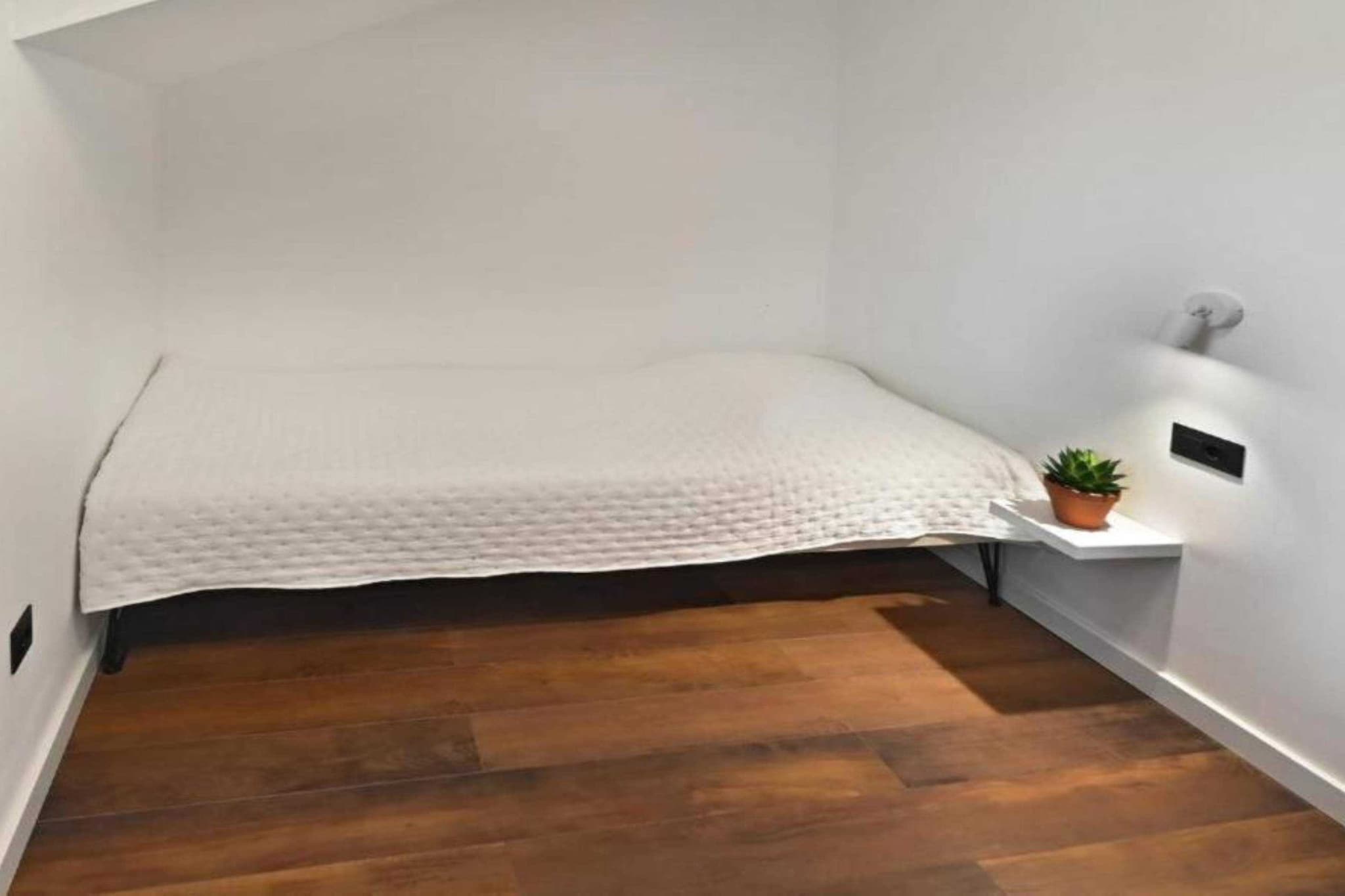 Luxury Slatine Apartments with Terrace and Garden - Two Bedroom Apartment with Terrace