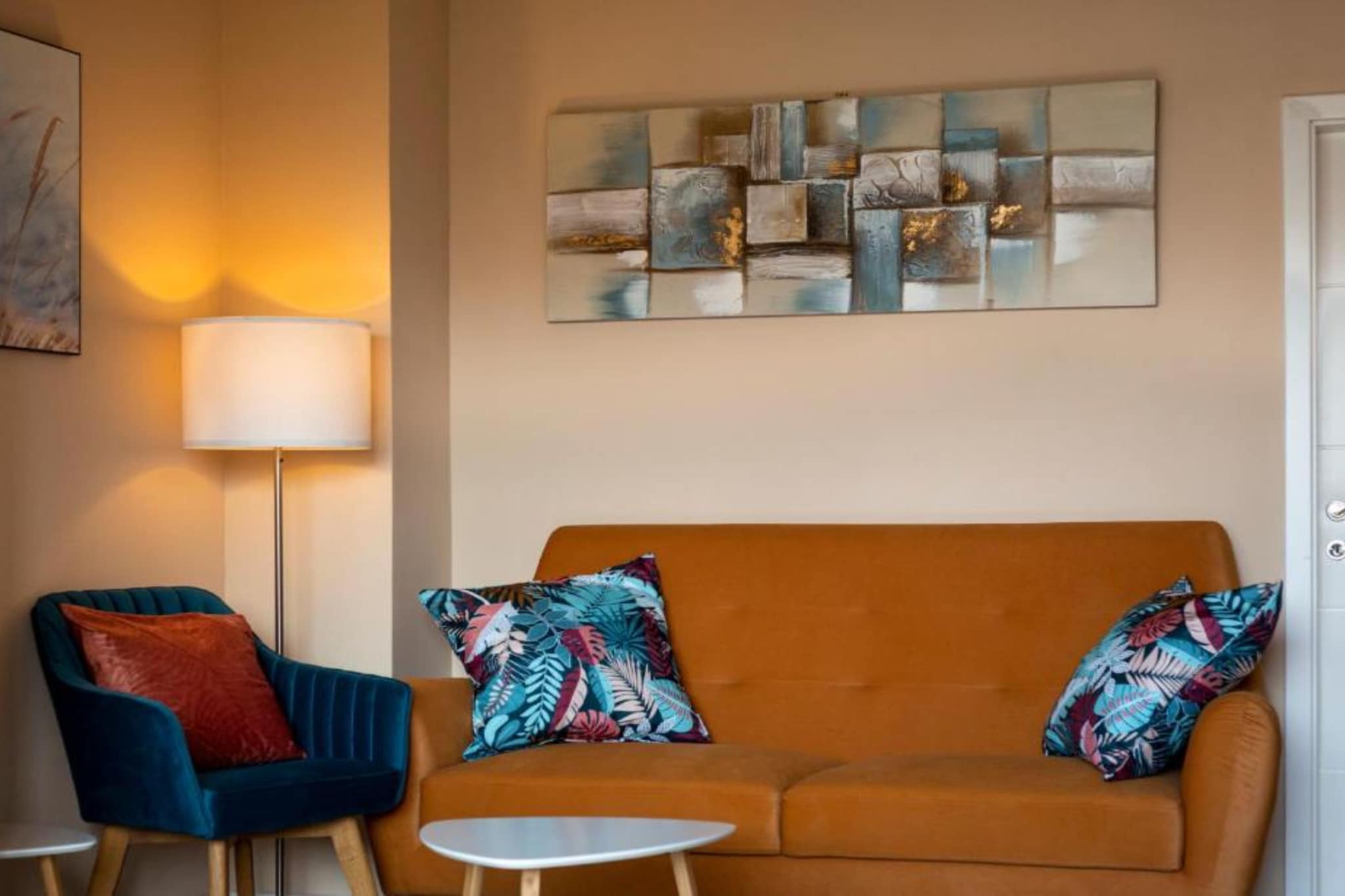 Charming Apartment Sant Elia - Two Bedroom Apartment-Living room
