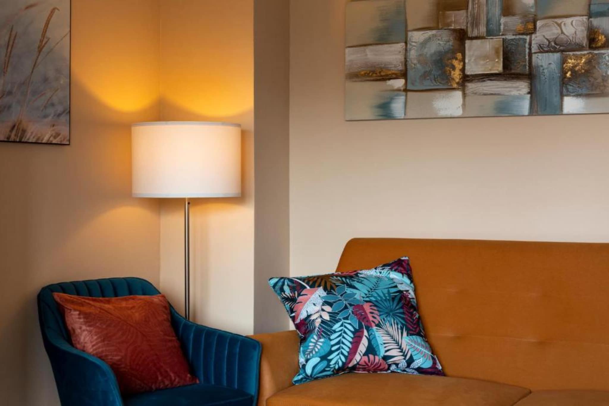 Charming Apartment Sant Elia - Two Bedroom Apartment-Living room