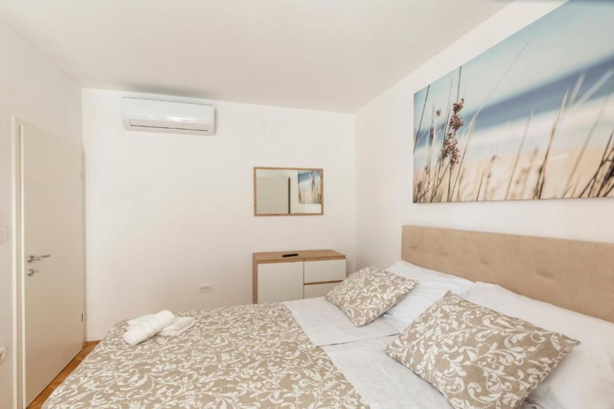 Charming Apartment Sant Elia - Two Bedroom Apartment-Bedroom