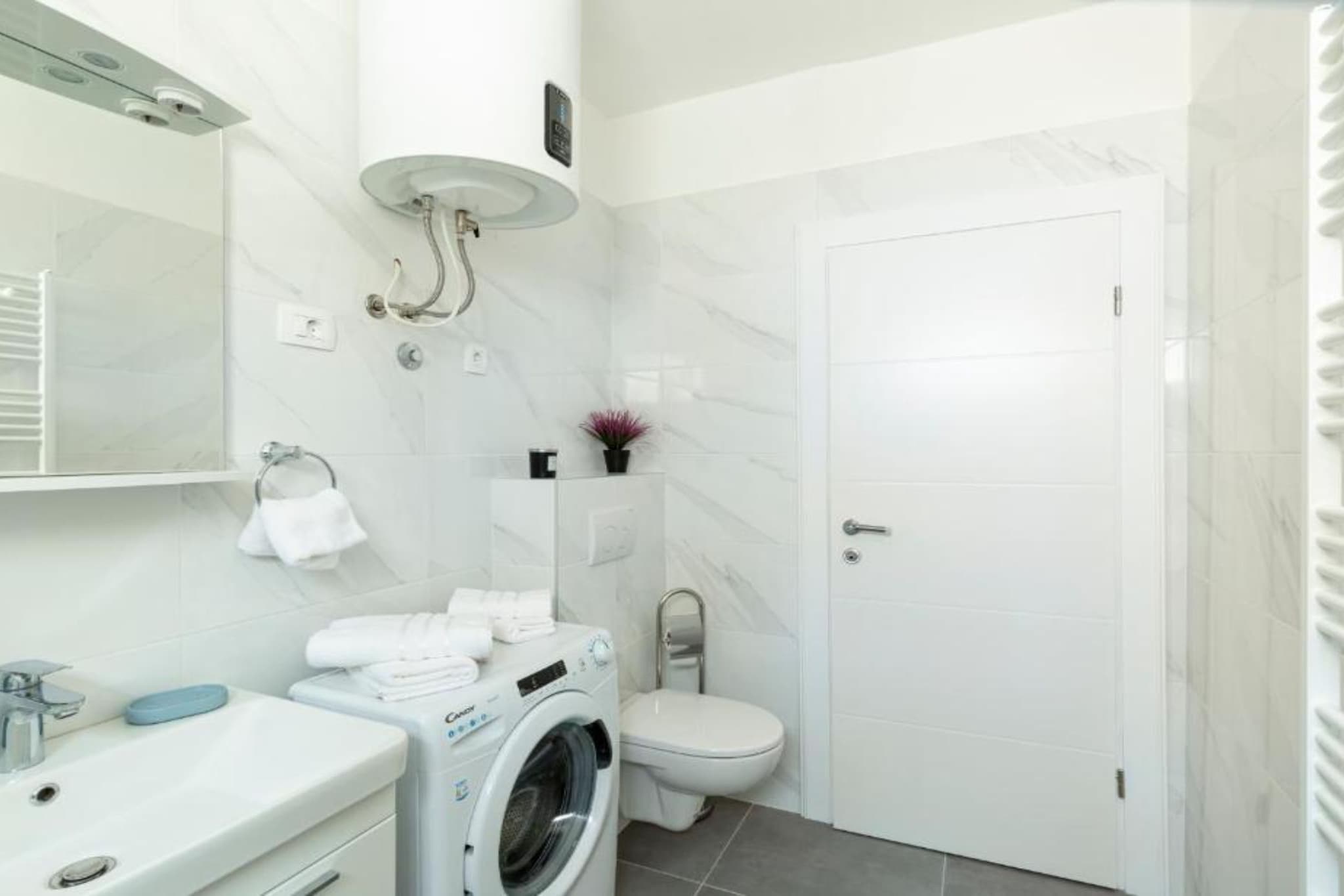 Charming Apartment Sant Elia - Two Bedroom Apartment-Bathroom