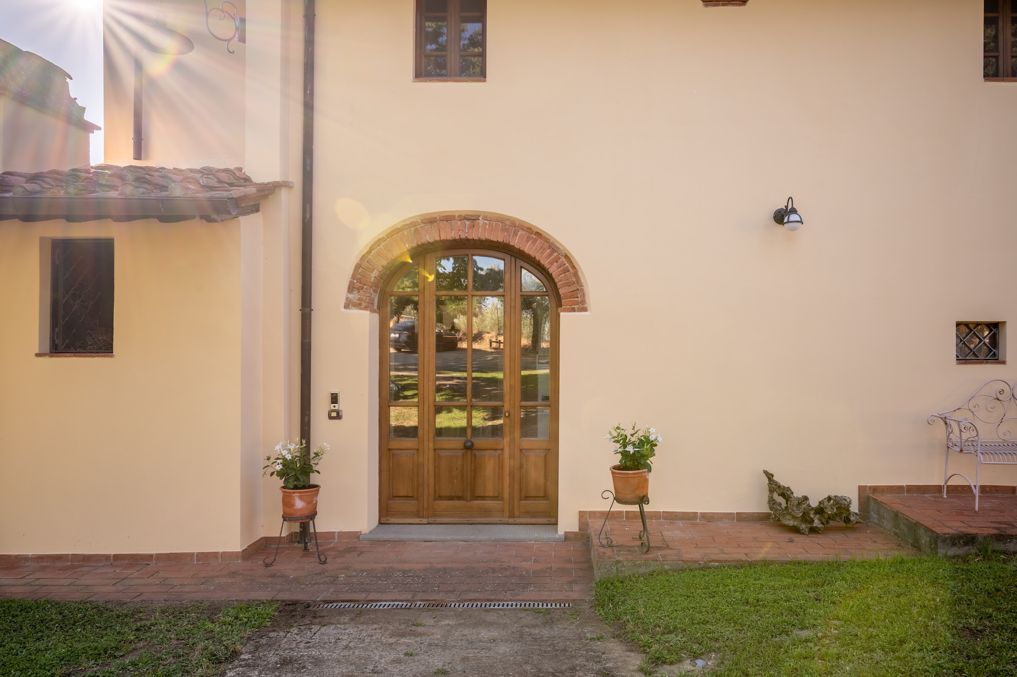 Tenuta del Serra-Buitenkant zomer