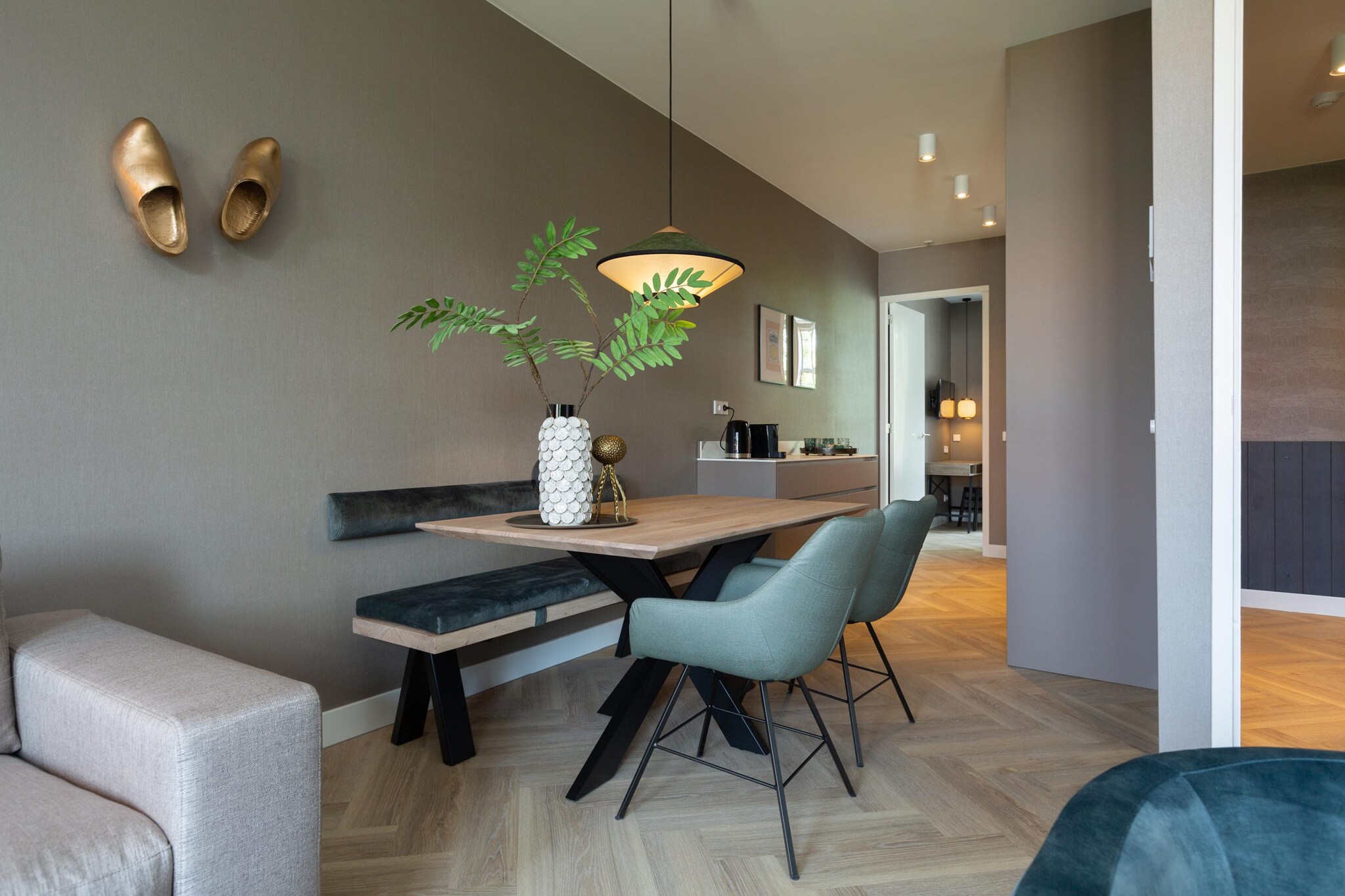 Stylish 2-bedroom apartment in The Hague.