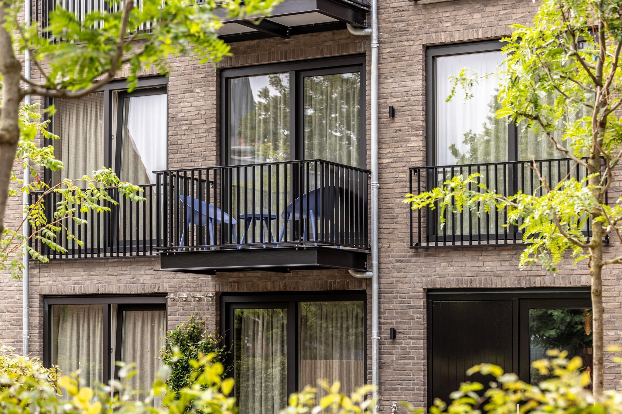 Playful and luxurious apartment in heart of Delft.