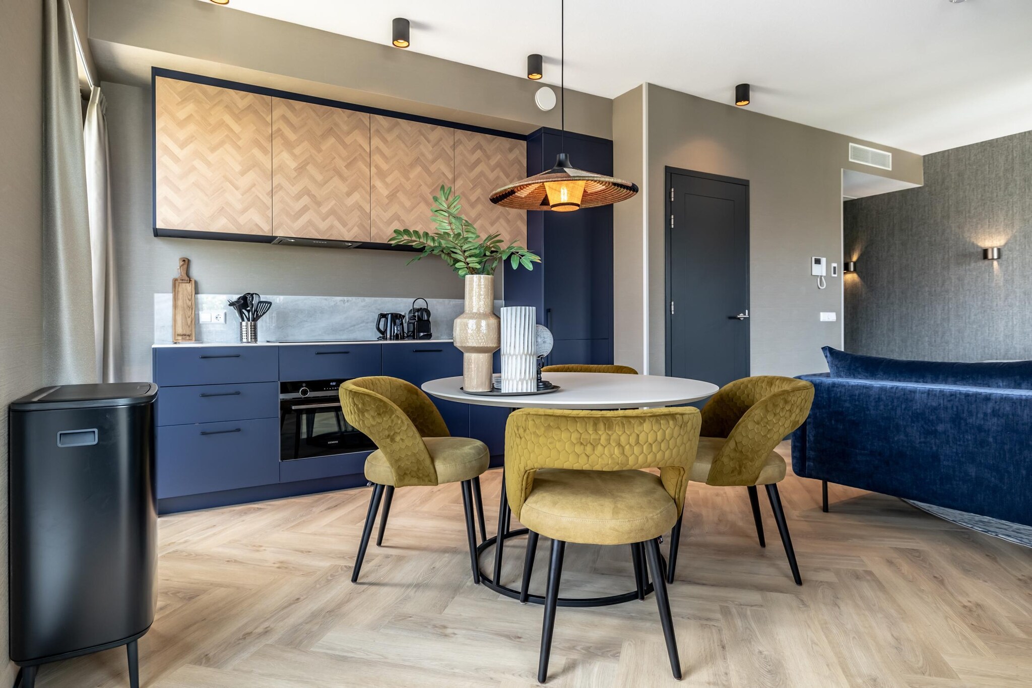 Ground floor: (Living room(TV(smart TV), seating area, chromecast), open kitchen(hob, hood, coffee machine, combination microwave, dishwasher, fridge-freezer, dishes and cutlery, Cooking basics), pantry(washing machine), bedroom(double bed box), bedroom(single box bed, single box bed), bathroom(shower(walk-in shower), washbasin, toilet), Internet access)\n\ntumble dryer, washing machine, balcony, heating, air conditioning, garden, parking, fitness equipment, lift, ironing board, iron, hairdryer