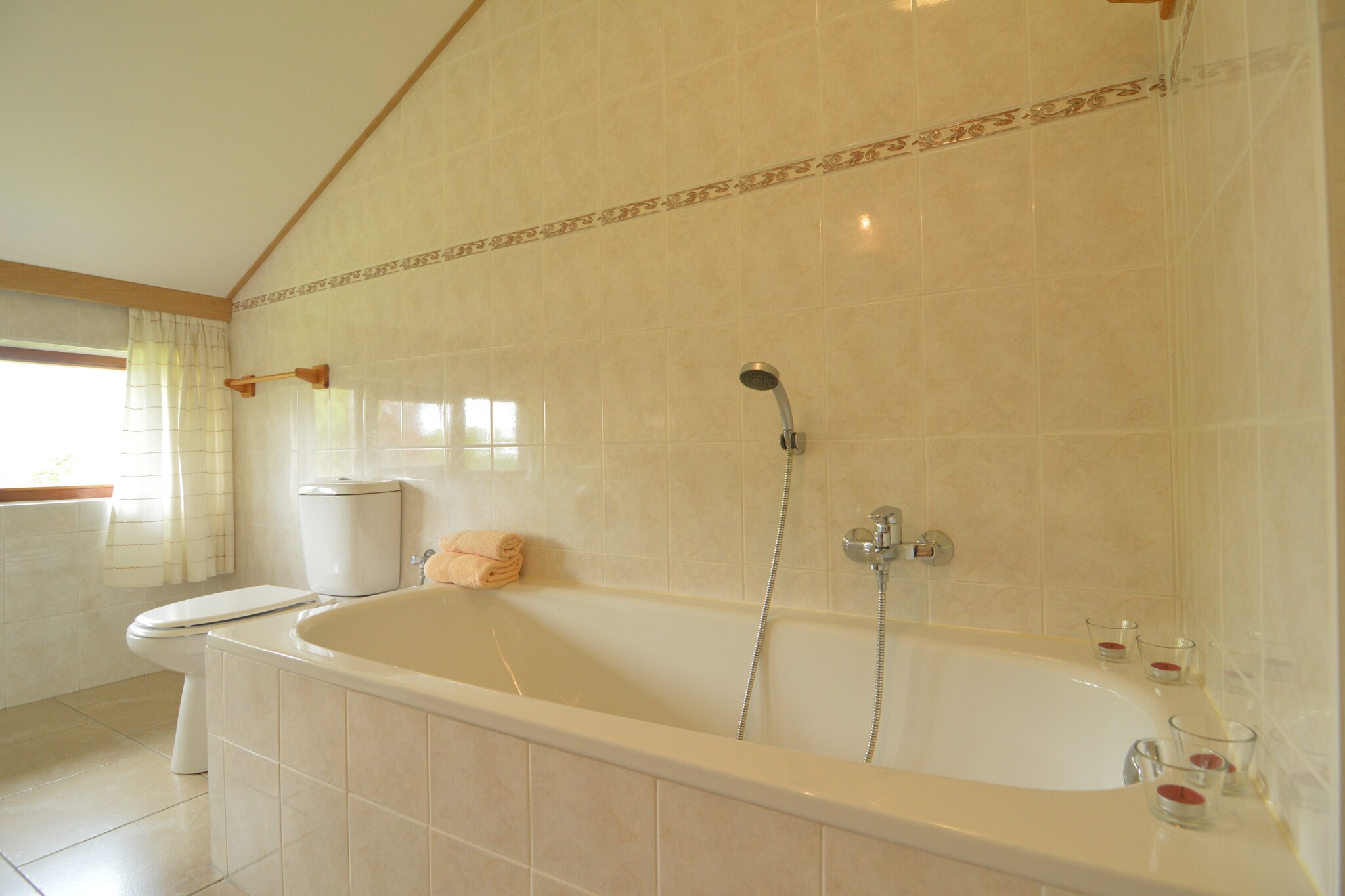 Vakantiehuis Les Hautes Fagnes-Ovifat max. 10 personen 4 slaapkamers sauna #24
