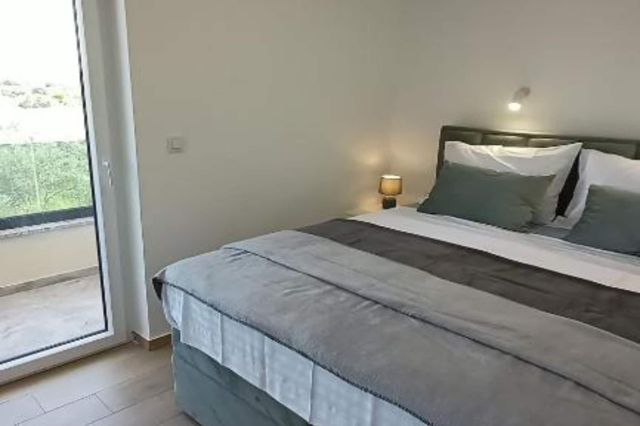 Villa Sunrise with Outdoor Pool - Four Bedroom Villa with Pool-Slaapkamer