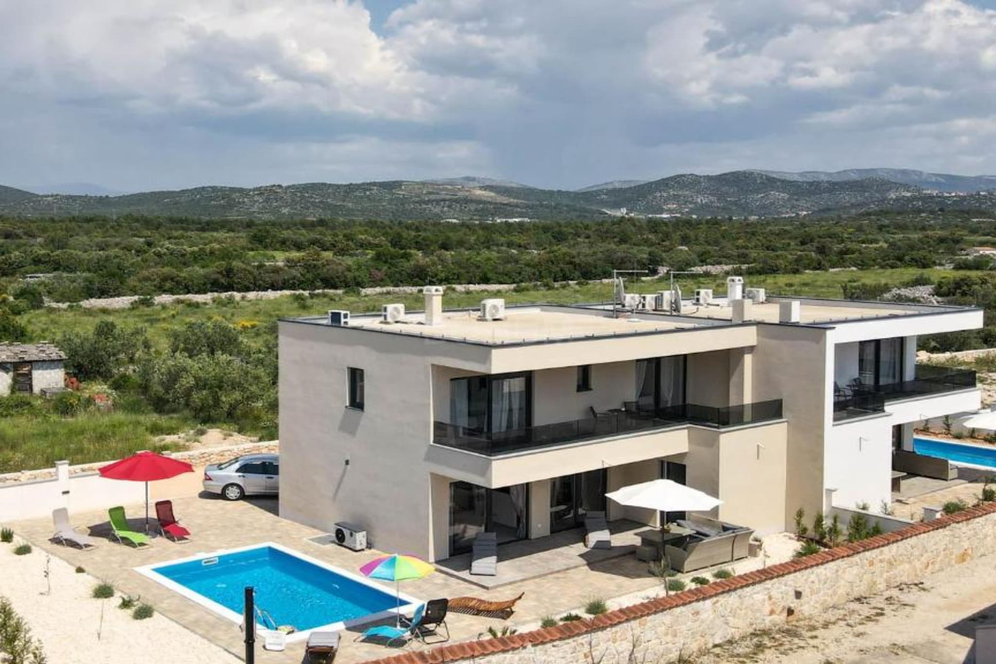 Villa Sunrise with Outdoor Pool - Four Bedroom Villa with Pool-Uitzicht