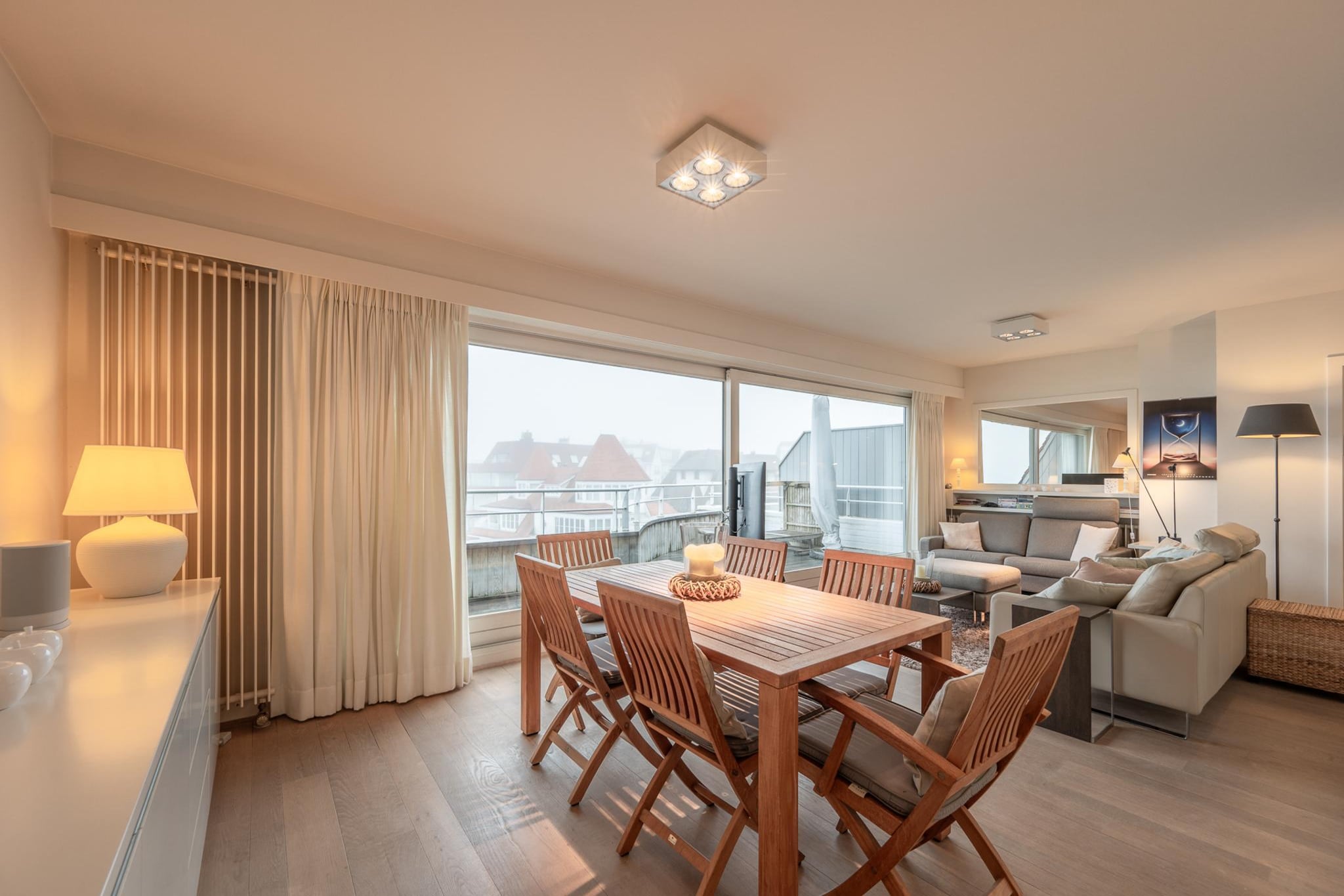 Residence Long Beach-44-Eetkamer