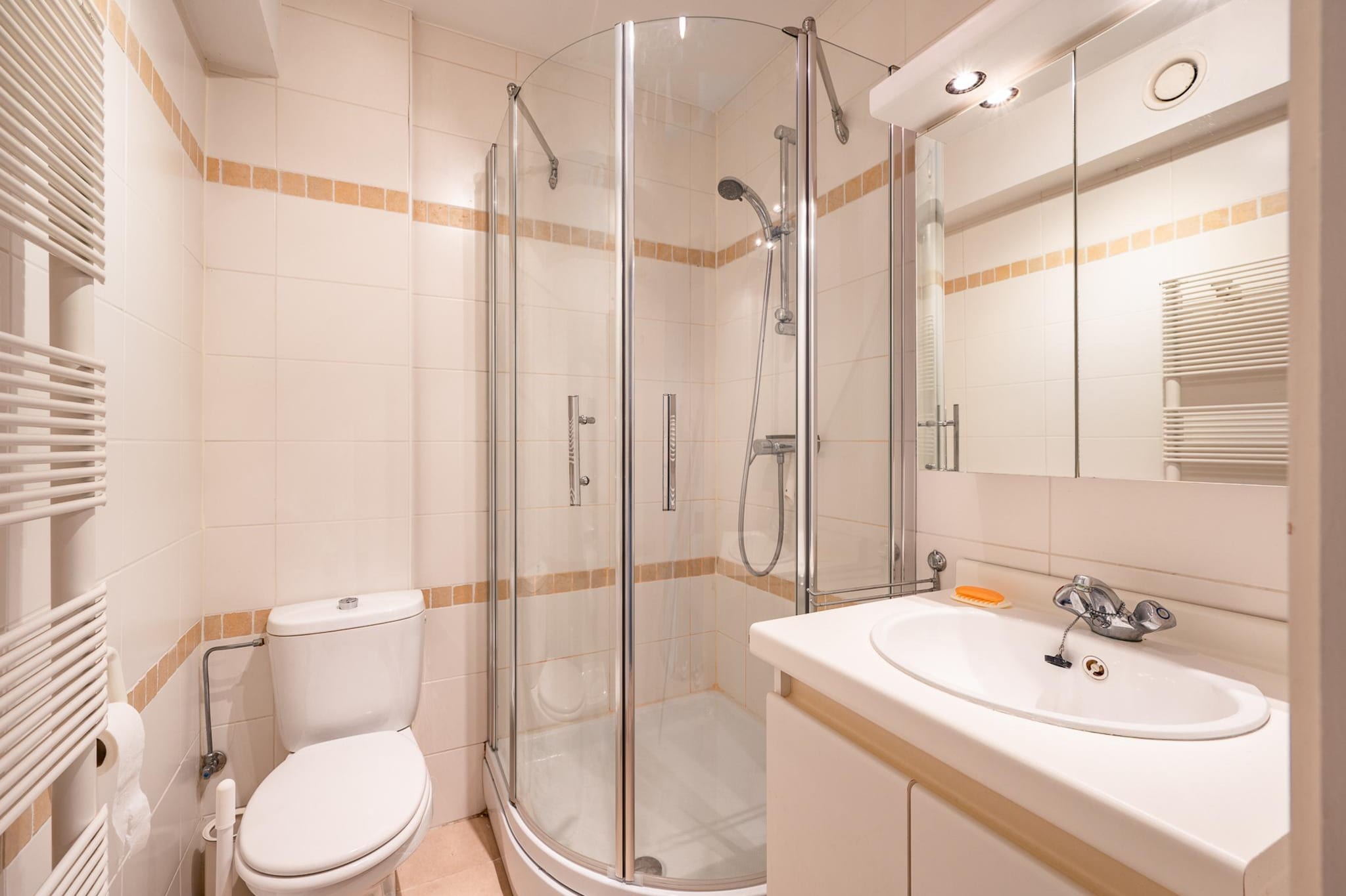 Residence Les Grisons-7-Badkamer