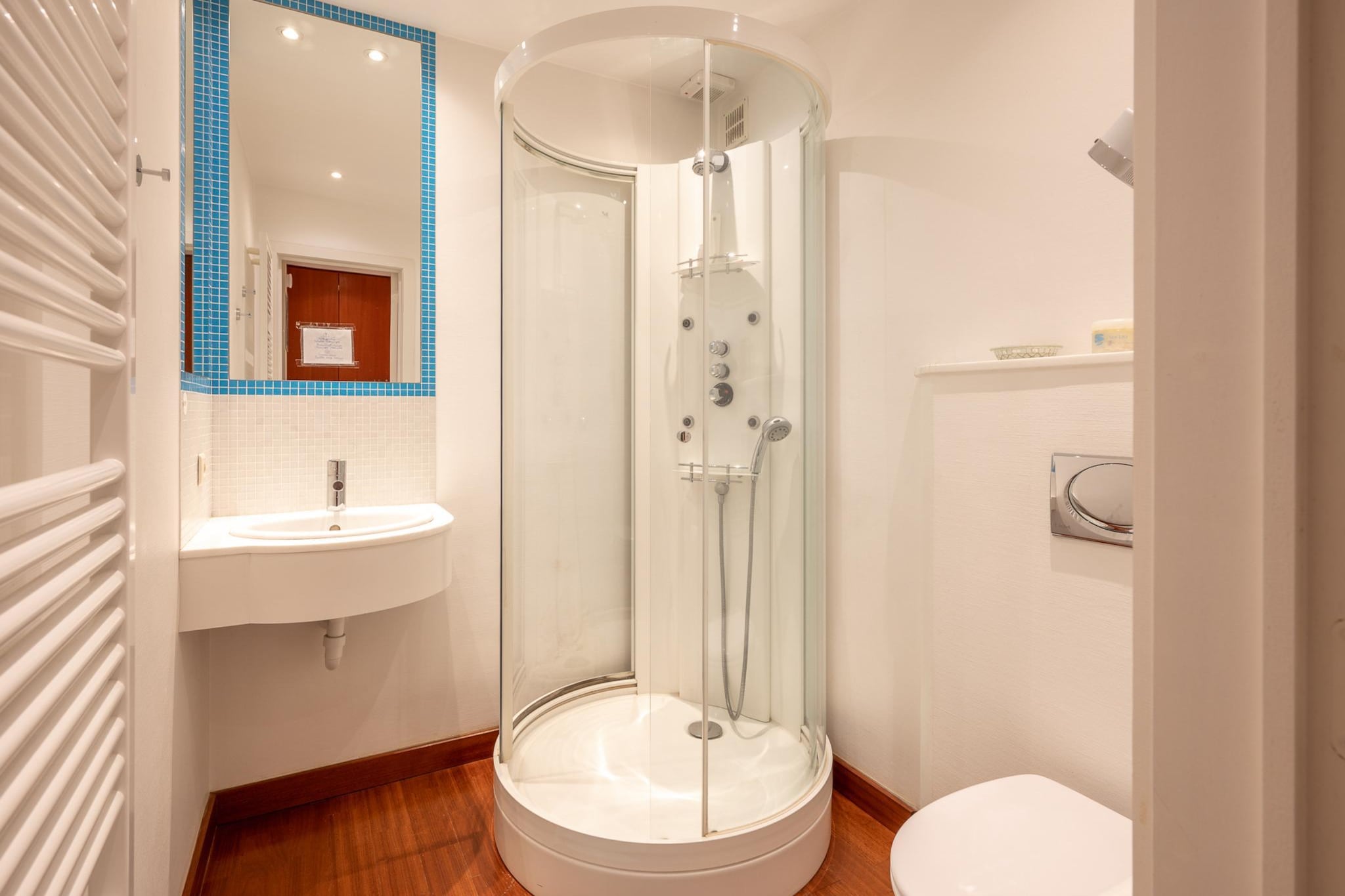 Gulfstream Residence-41-Badkamer