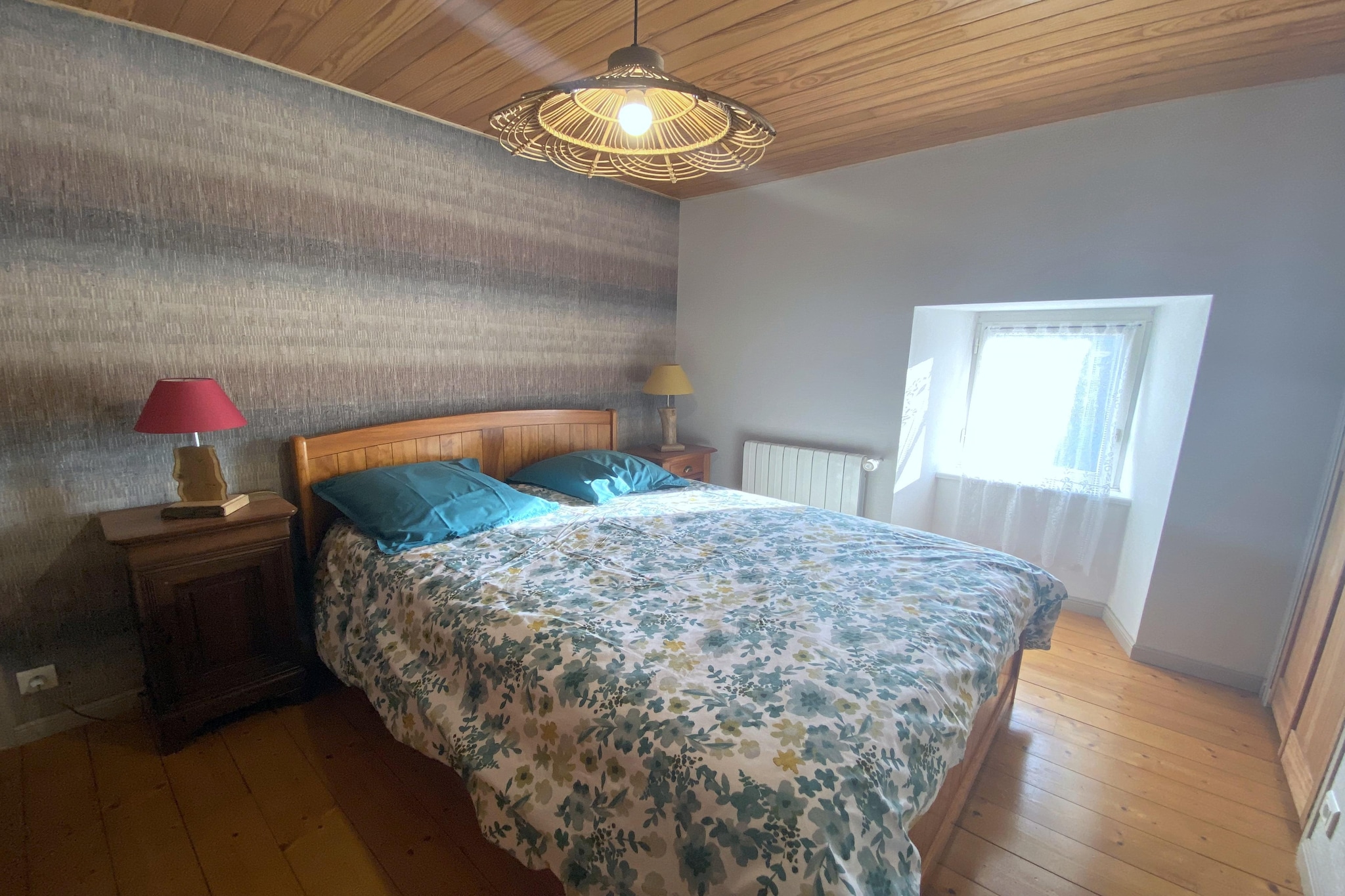 Jolie maison proche de la mer-Slaapkamer