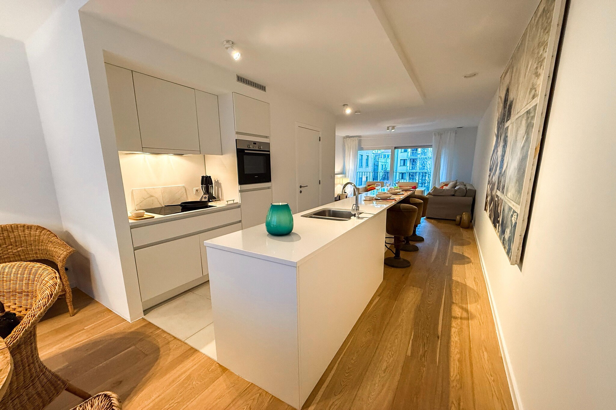 Experience the best of Brussels from this stylish 2-bedroom apartment in the heart of the European Quarter. Perfect for couples or families of up to 4 guests, the apartment features air conditioning, two modern bathrooms, and a spacious private terrace, ideal for morning coffee or evening wine with city views.

Inside, enjoy a fully equipped kitchen, comfortable living area, and beds made upon arrival with fresh towels provided. Whether you're planning a romantic escape or a cultural city break, this apartment offers both comfort and convenience. A fitness center is just a short walk away for those who want to stay active during their stay.

Step outside and explore top attractions like the European Parliament, Parc du Cinquantenaire, and the Royal Palace. The Grand Place, local cafÃ©s, and boutique shops are all easily accessible. Whether you're strolling through historic streets or enjoying Belgian cuisine, this apartment is your perfect base in Brussels.