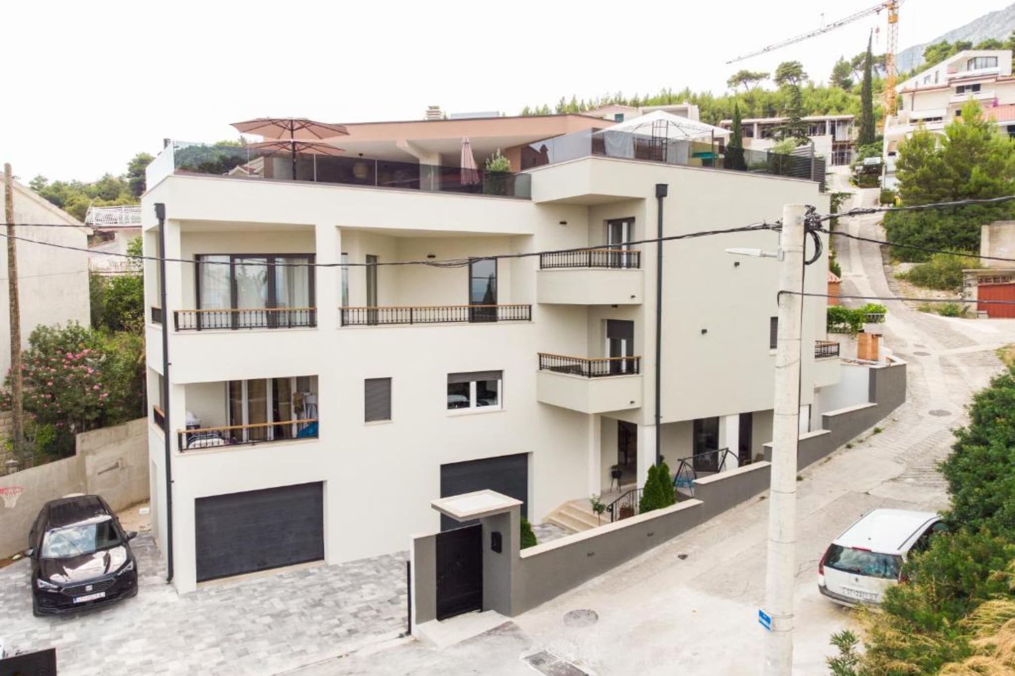 Three-Bedroom Penthouse Apartment