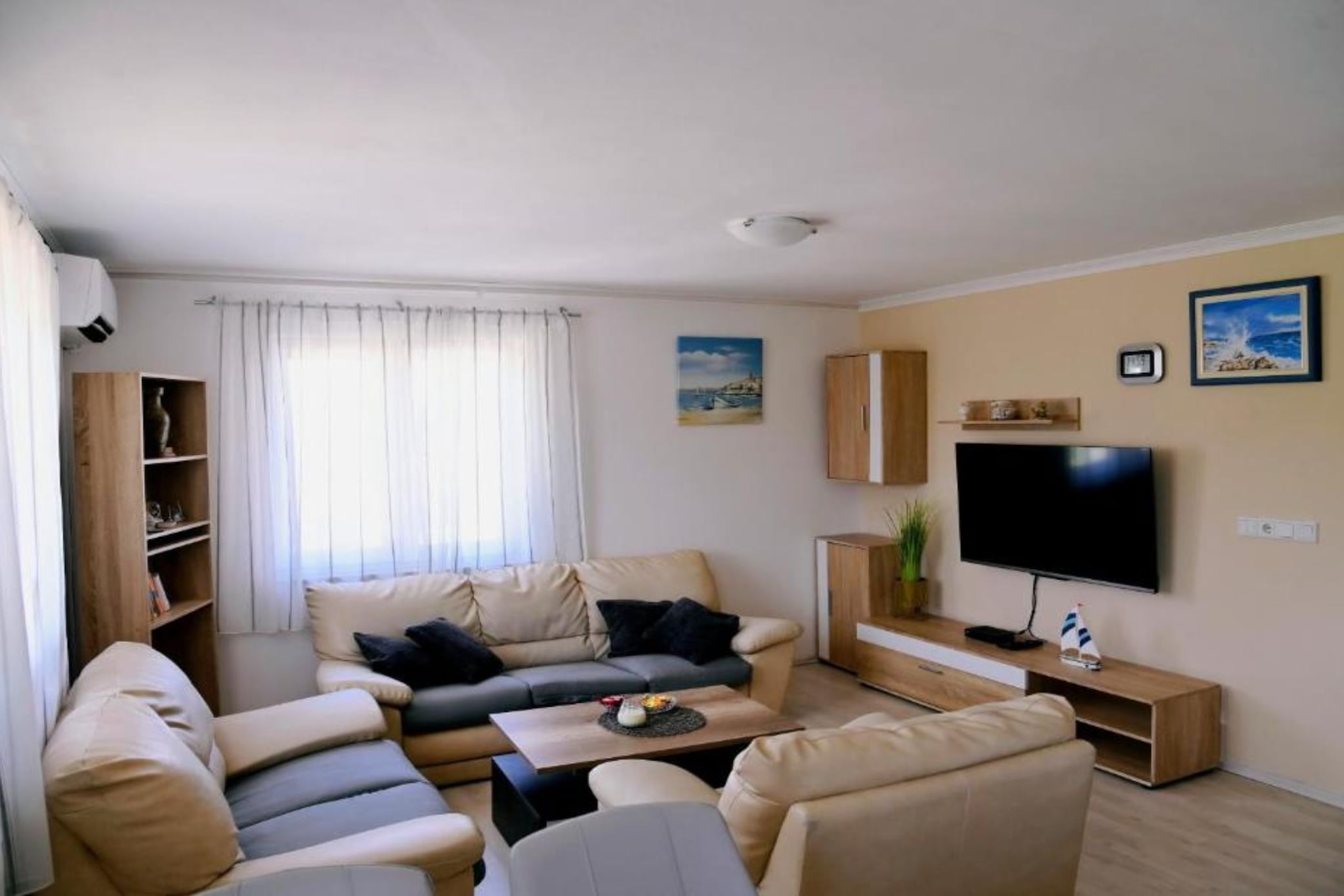 Holiday Home Mumy - Four Bedroom Holiday Home with Pool