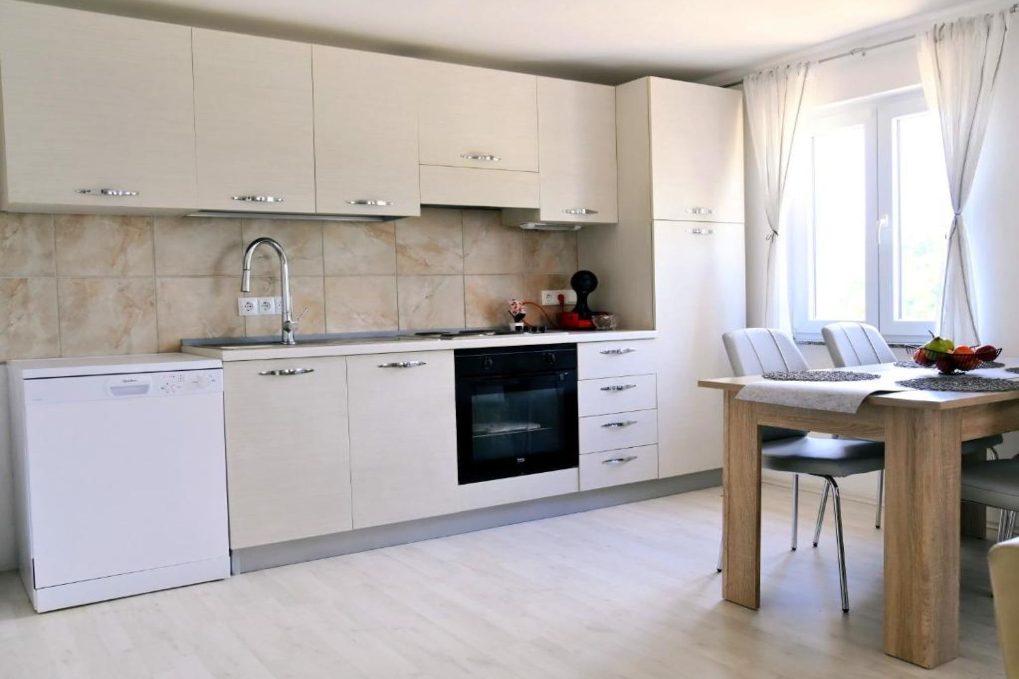 Holiday Home Mumy - Four Bedroom Holiday Home with Pool-Kitchen