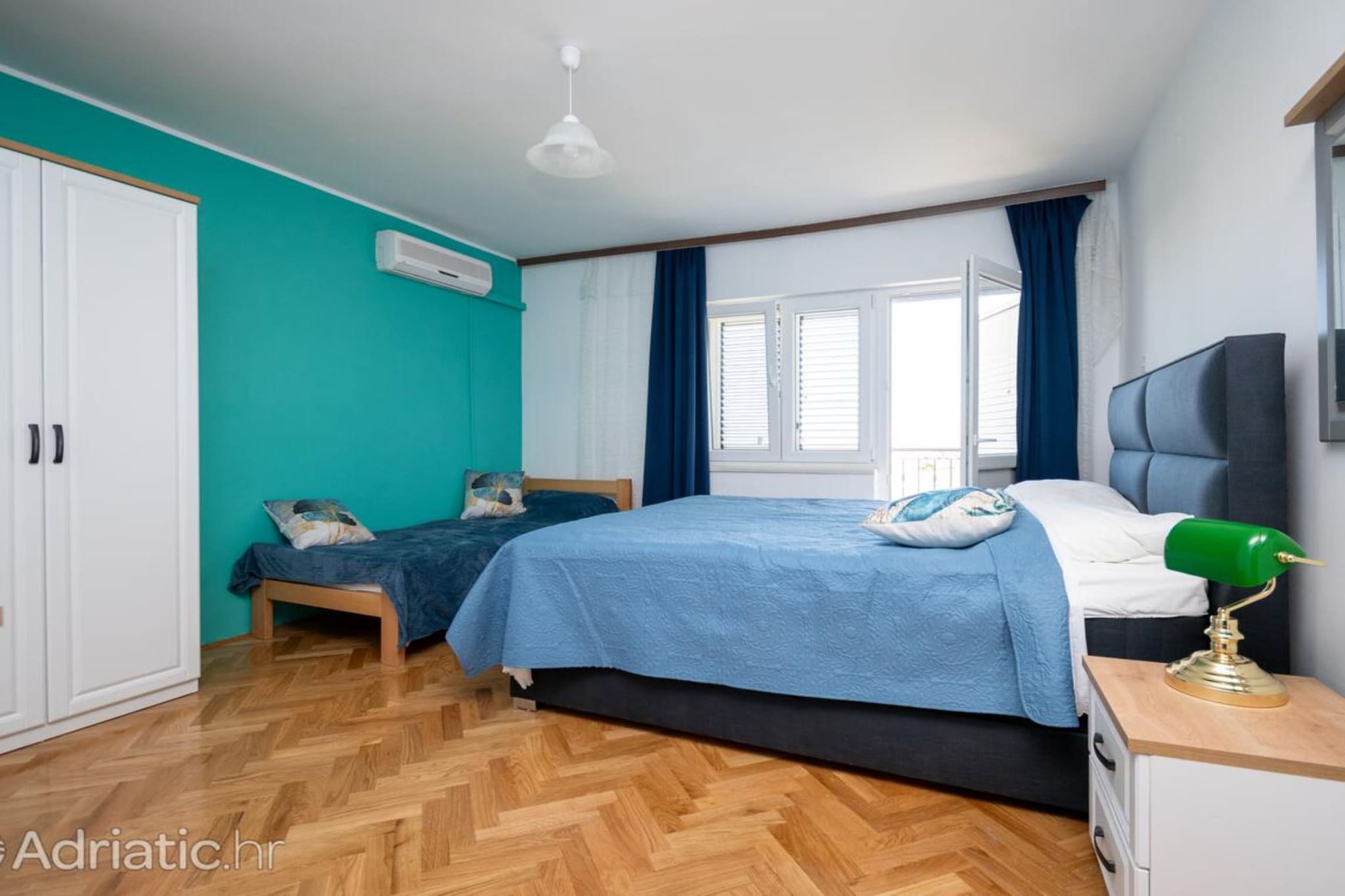 Holiday Home Violet - Three Bedroom Holiday Home-Chambre