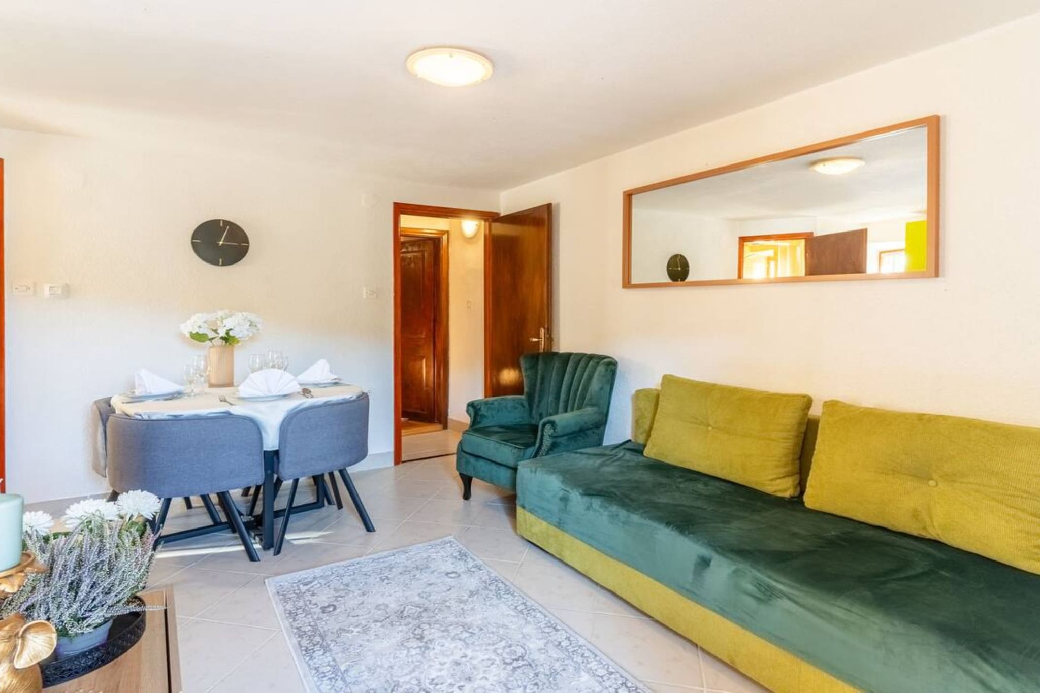 One-Bedroom Apartment