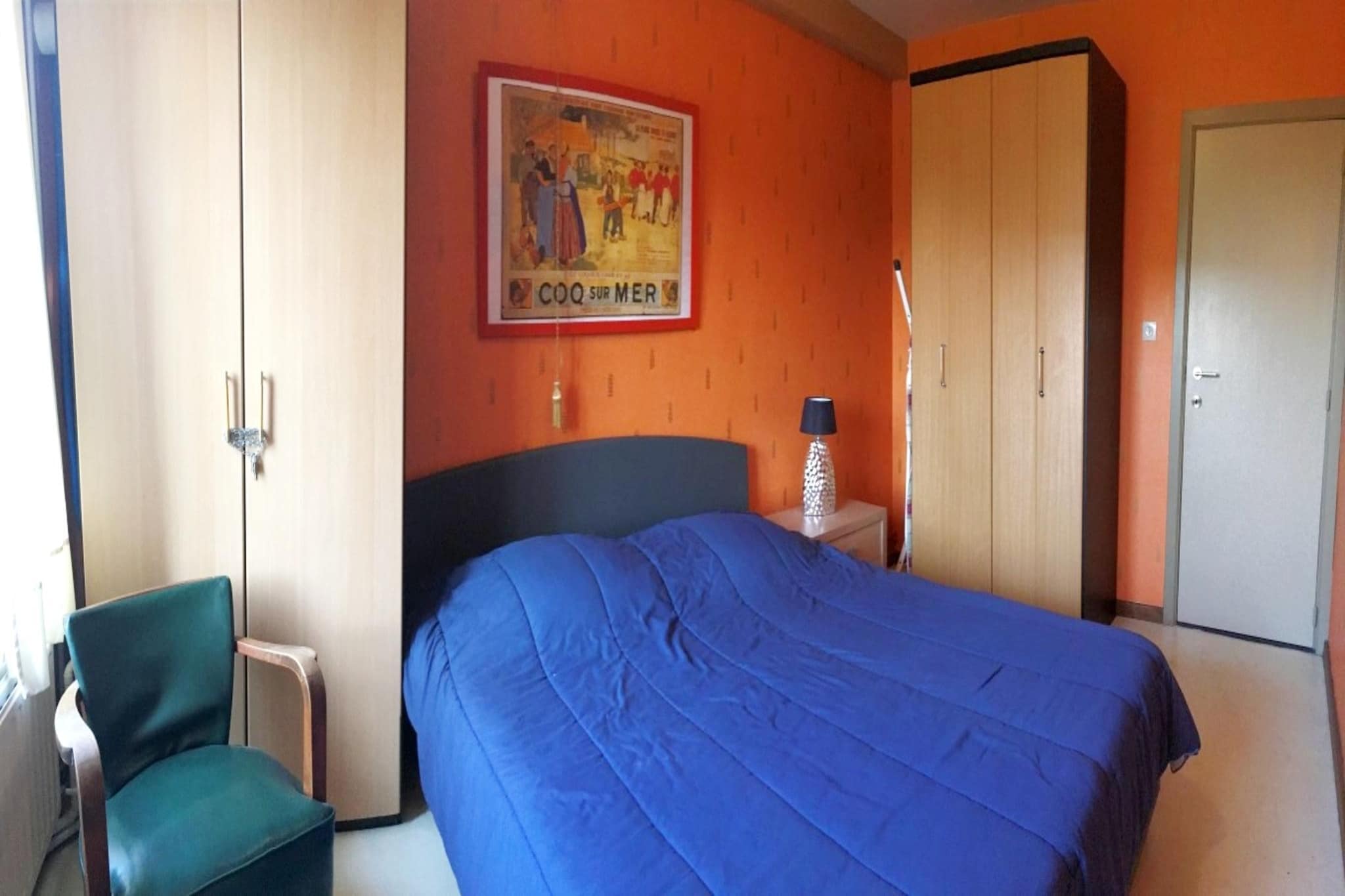 Ground floor: (Living room(double sofa bed, TV(flatscreen, digital), dining table, seating area, radio), open kitchen(hob(ceramic), electric kettle, toaster, coffee machine, oven, microwave, fridge, freezer, ironing board), bedroom(double bed(twin duvet), washbasin), bedroom(double bed(twin duvet), balcony), bedroom(double bed(twin duvet)), bedroom(single bed(blanket)), bathroom(shower, washbasin, toilet), toilet(toilet), storage)\n\ngarage, heating(central, gas), terrace, garden, bicycle storage, garden furniture, parking, parasol, iron, drying cabinet