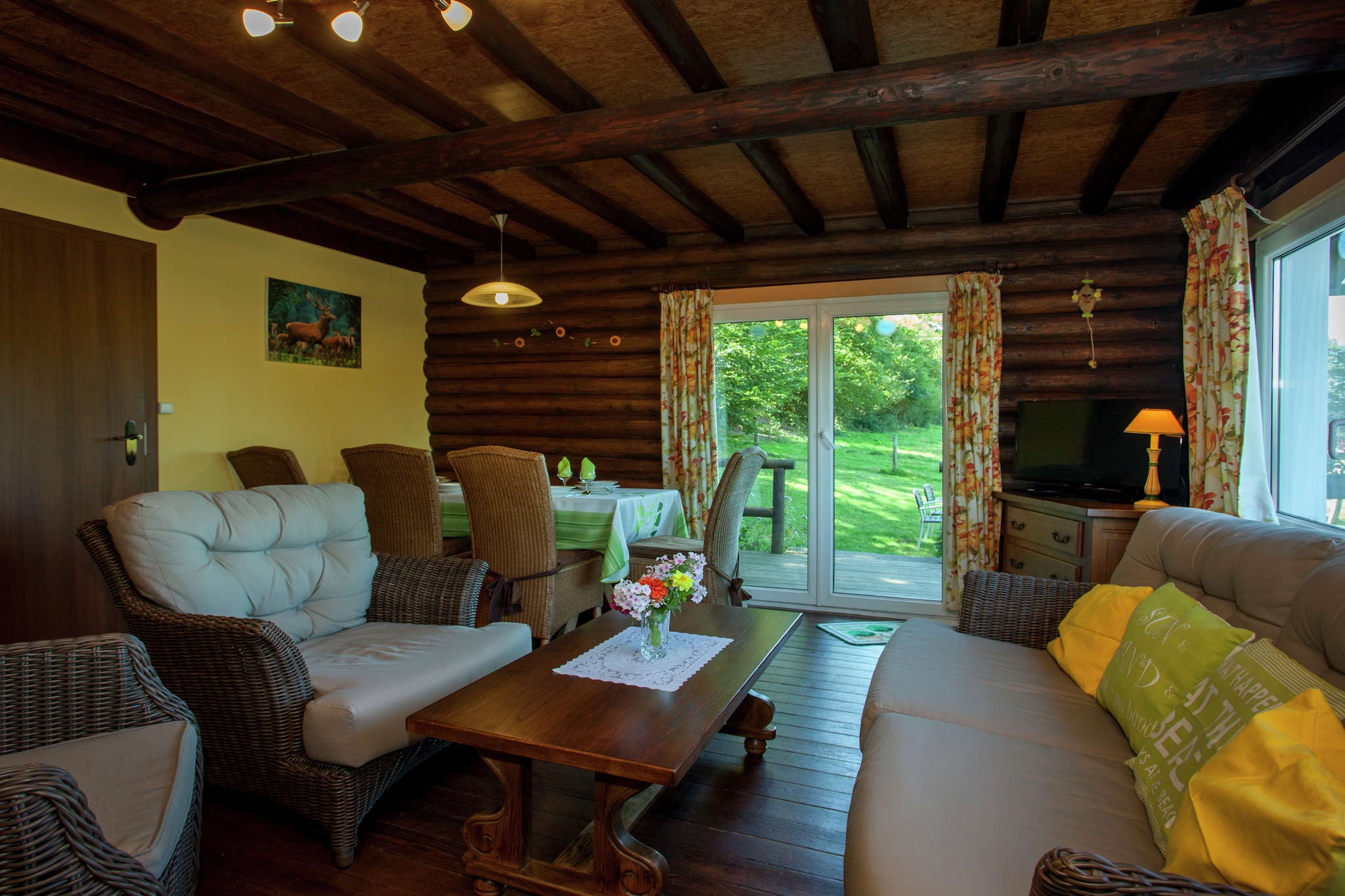 Les Muguets-Living room