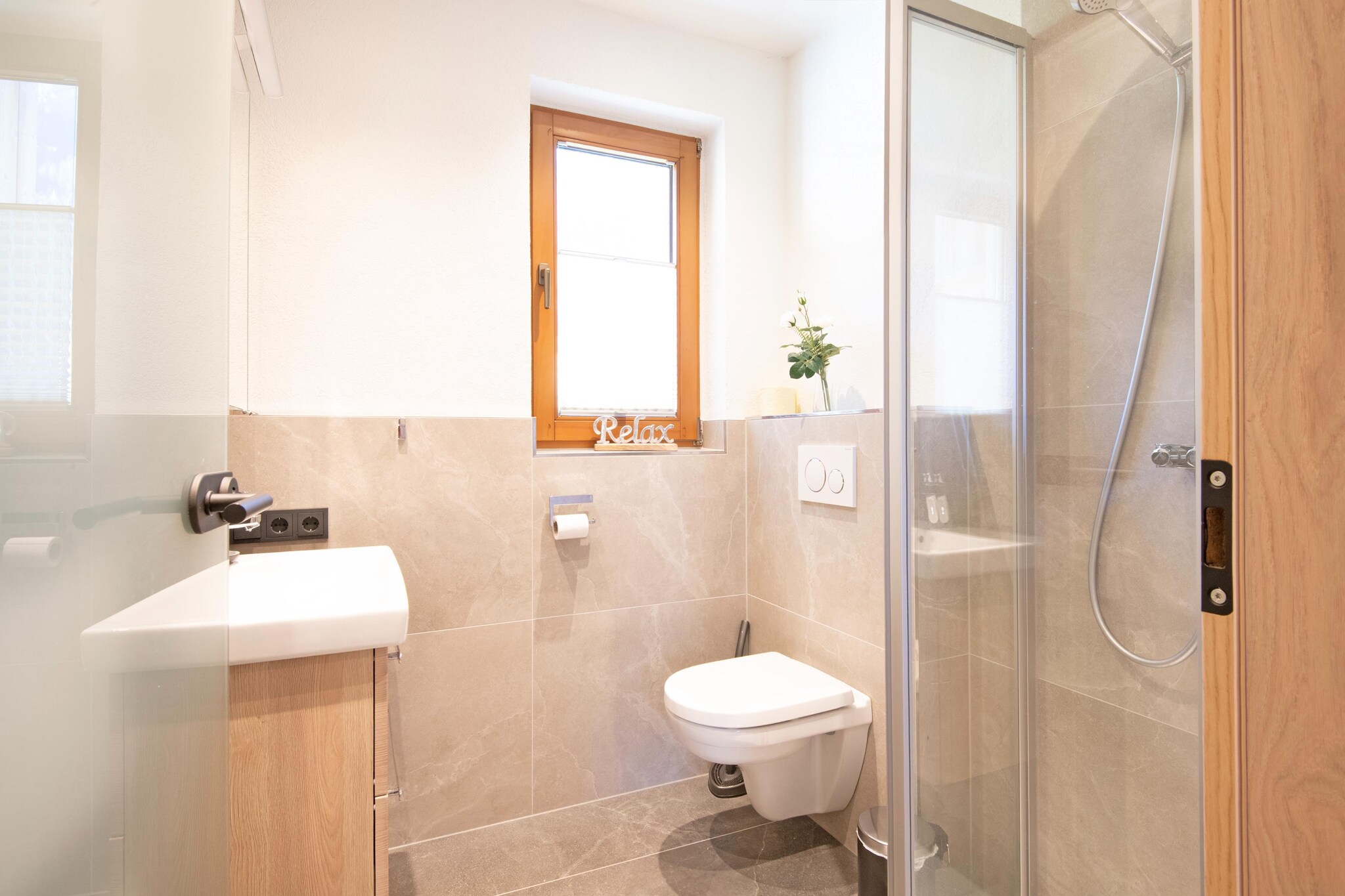 Exklusive Ferienwohnung mit Whirlpool-Badkamer